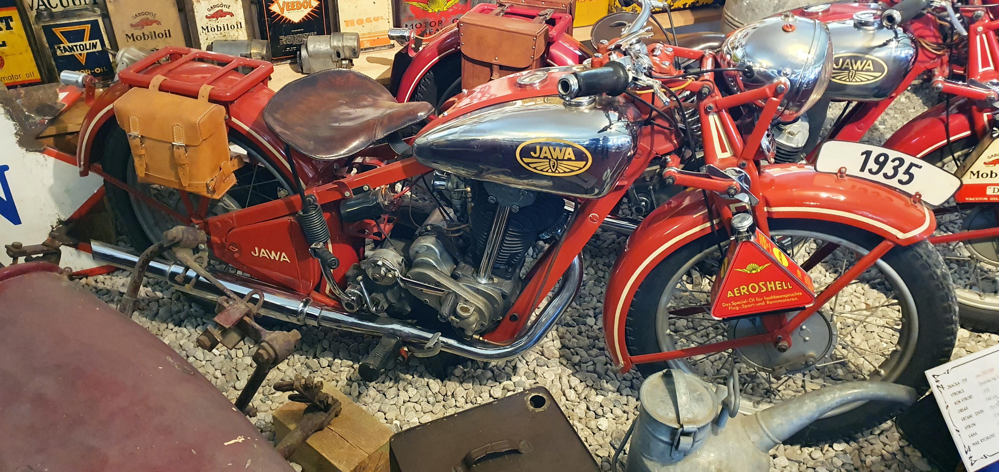 Muzeum historických motocyklů JAWA foto 5