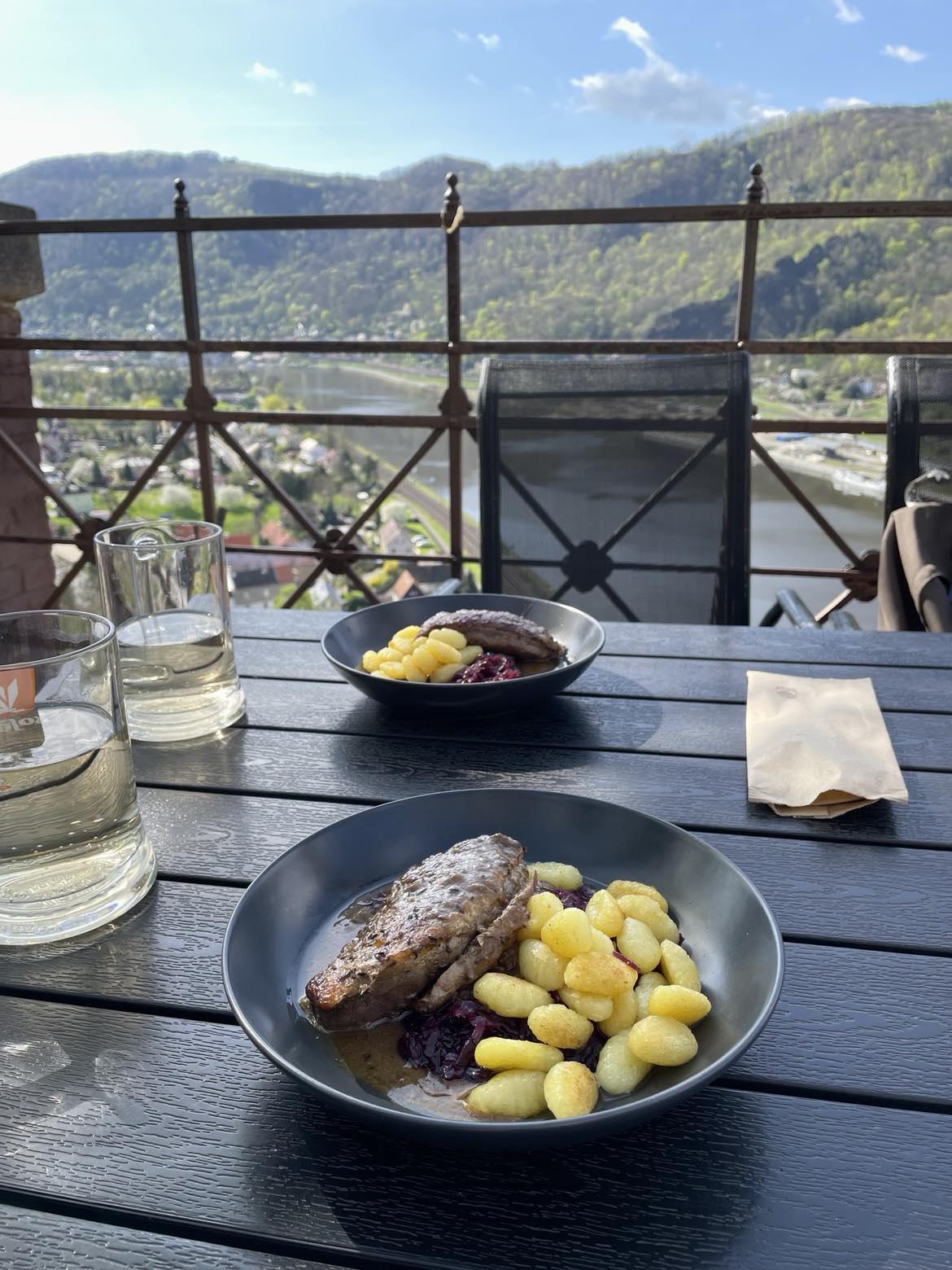 Restaurace Wágnerka Hrad Střekov foto 2