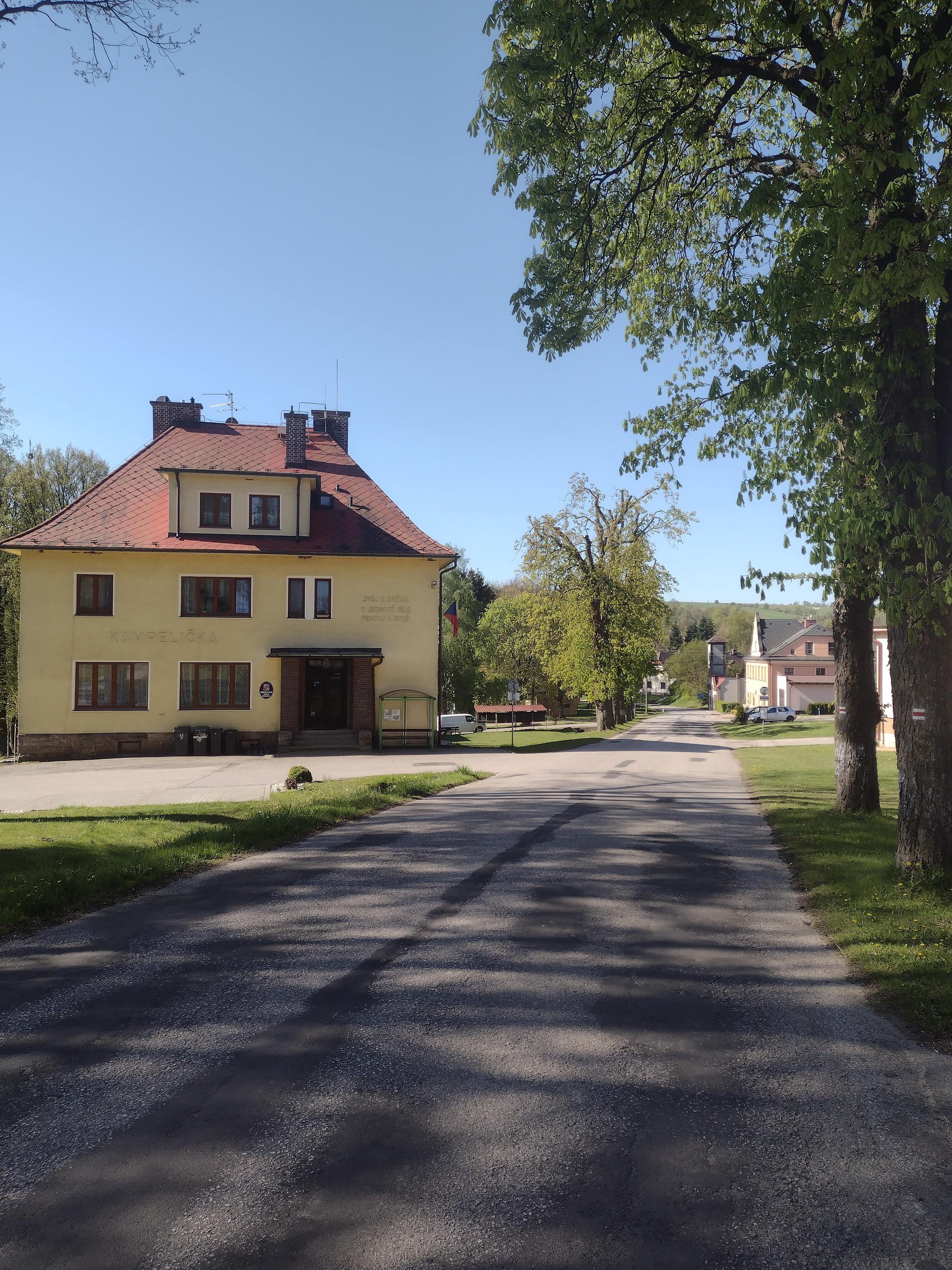 Horní Brusnice - obecní úřad foto 3