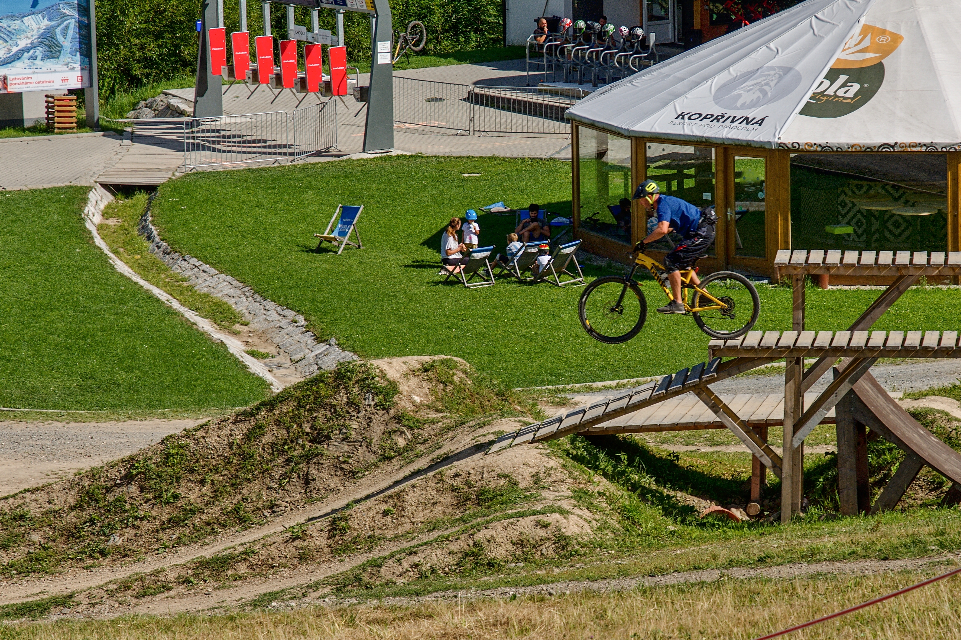 Lyžařský areál - RESORT KOPŘIVNÁ