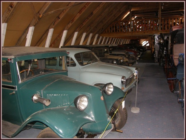 Muzeum historických vozidel a staré zemědělské techniky foto 2
