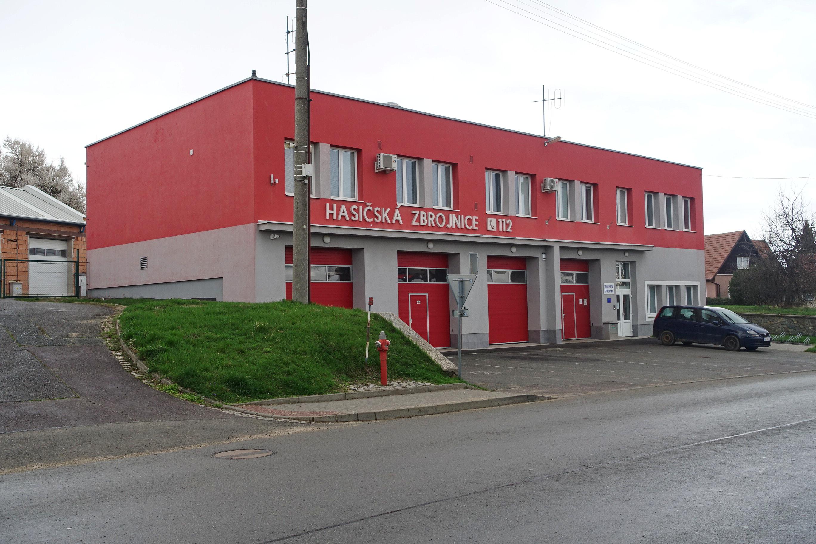 MIKLAS DENTAL CLASS s.r.o. - MDDr. Jiří Miklas