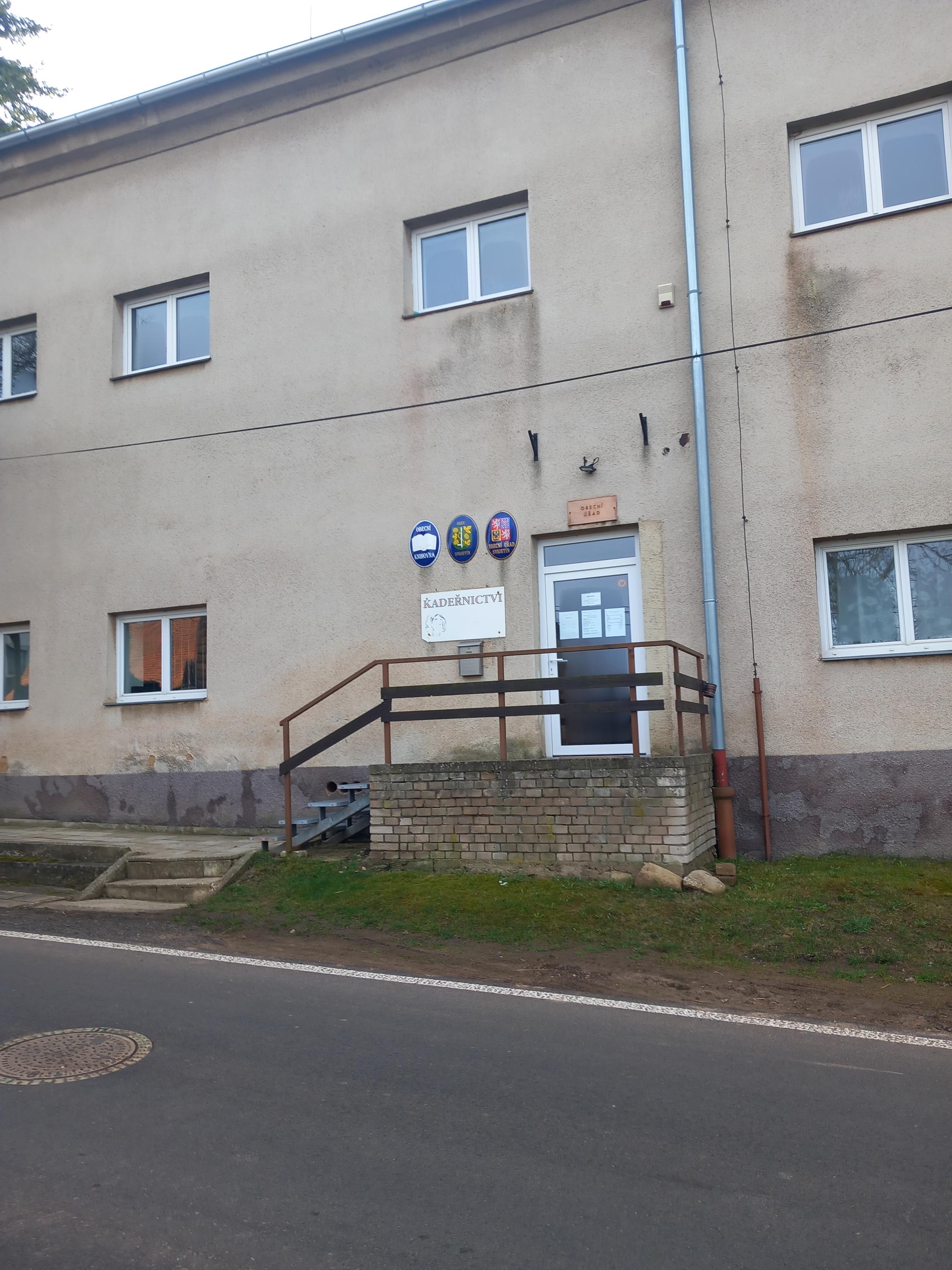 Svojetín - obecní úřad foto 2