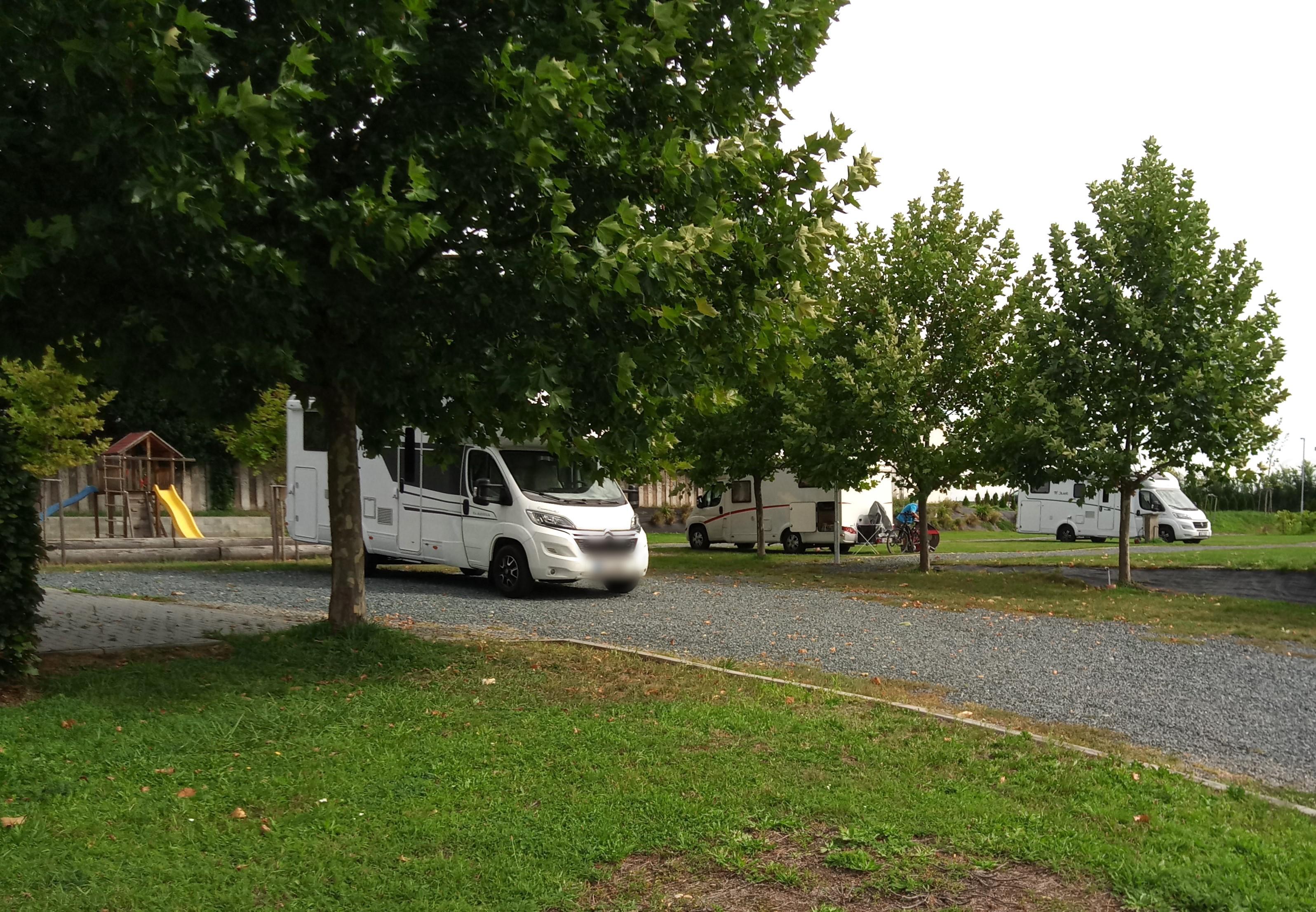 Stellplatz Velké Bílovice foto 1