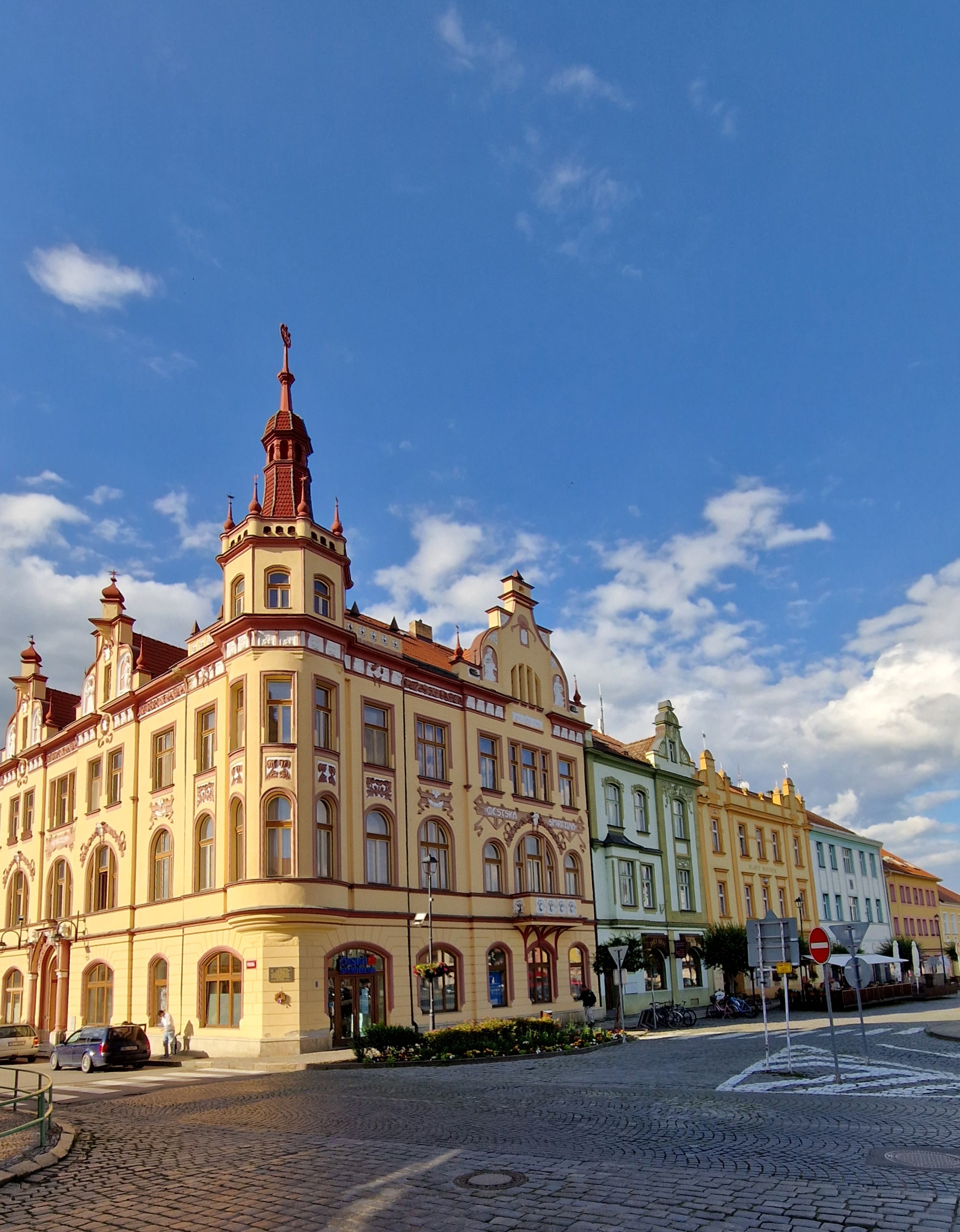 Česká spořitelna, a.s. foto 2