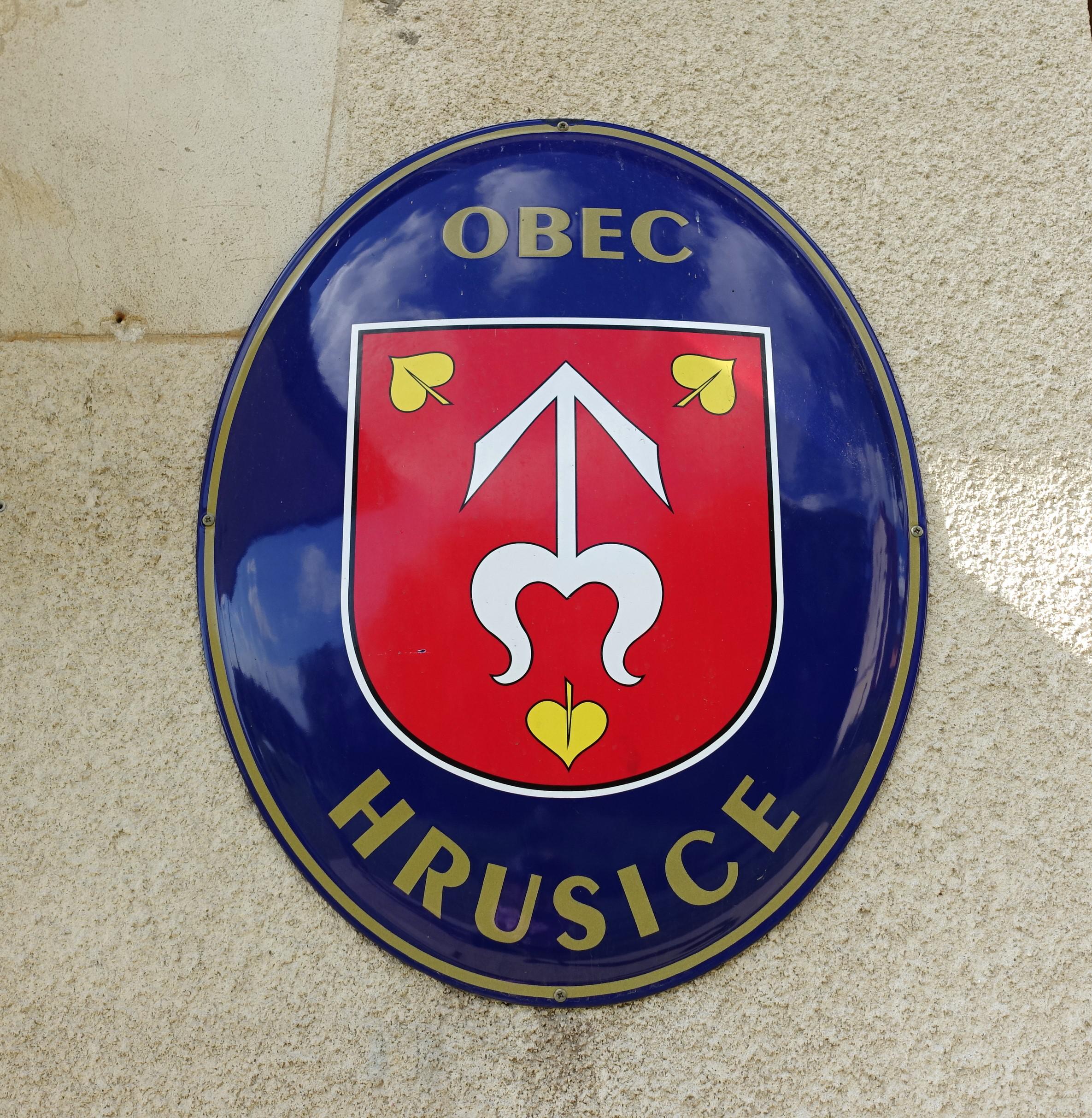 Hrusice - obecní úřad foto 3