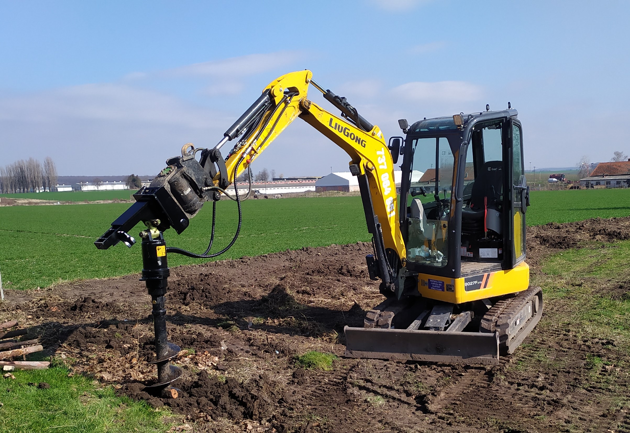 Jan Pokorný - zemní a výkopové práce foto 2