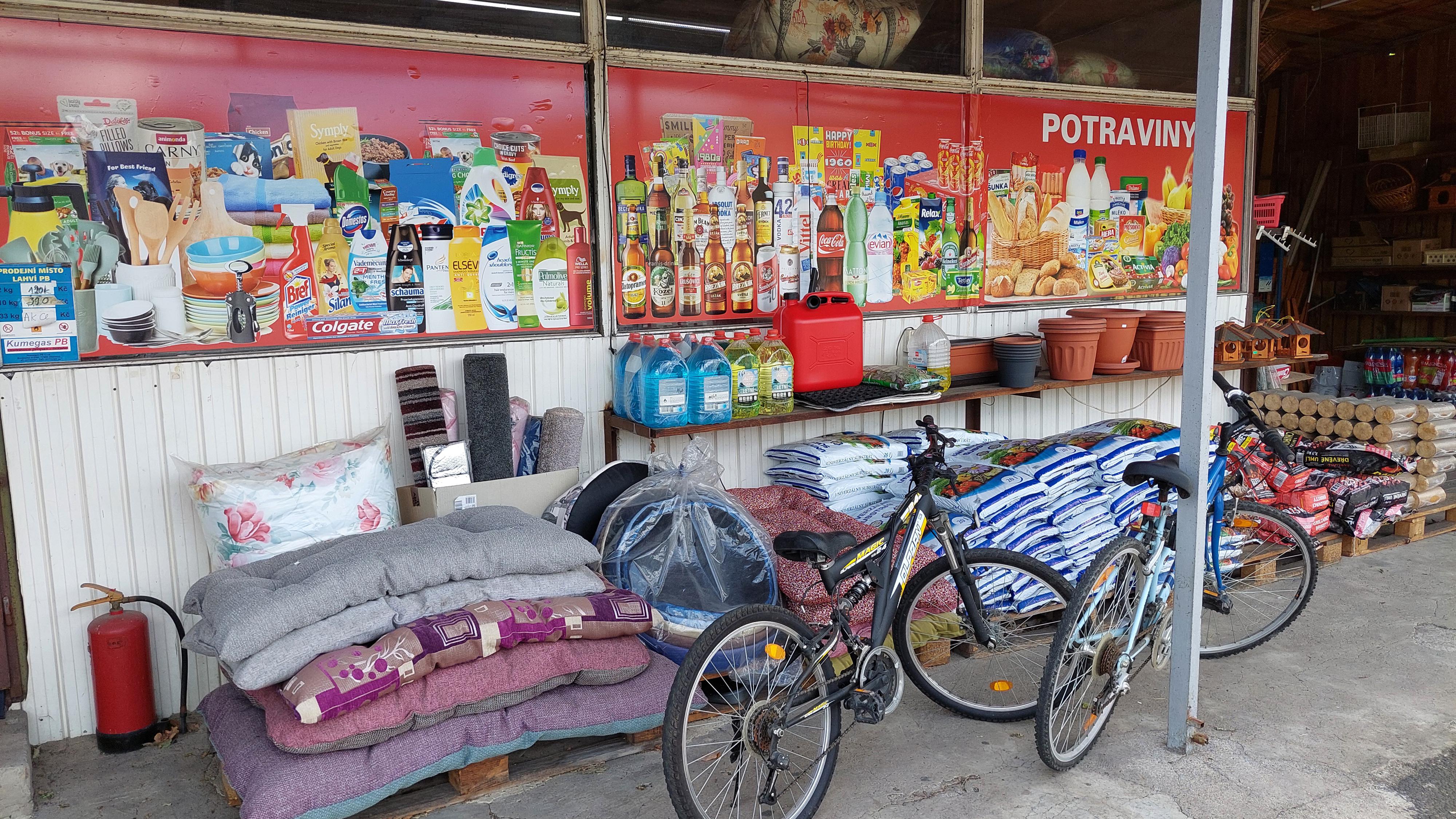 Milan potraviny foto 3