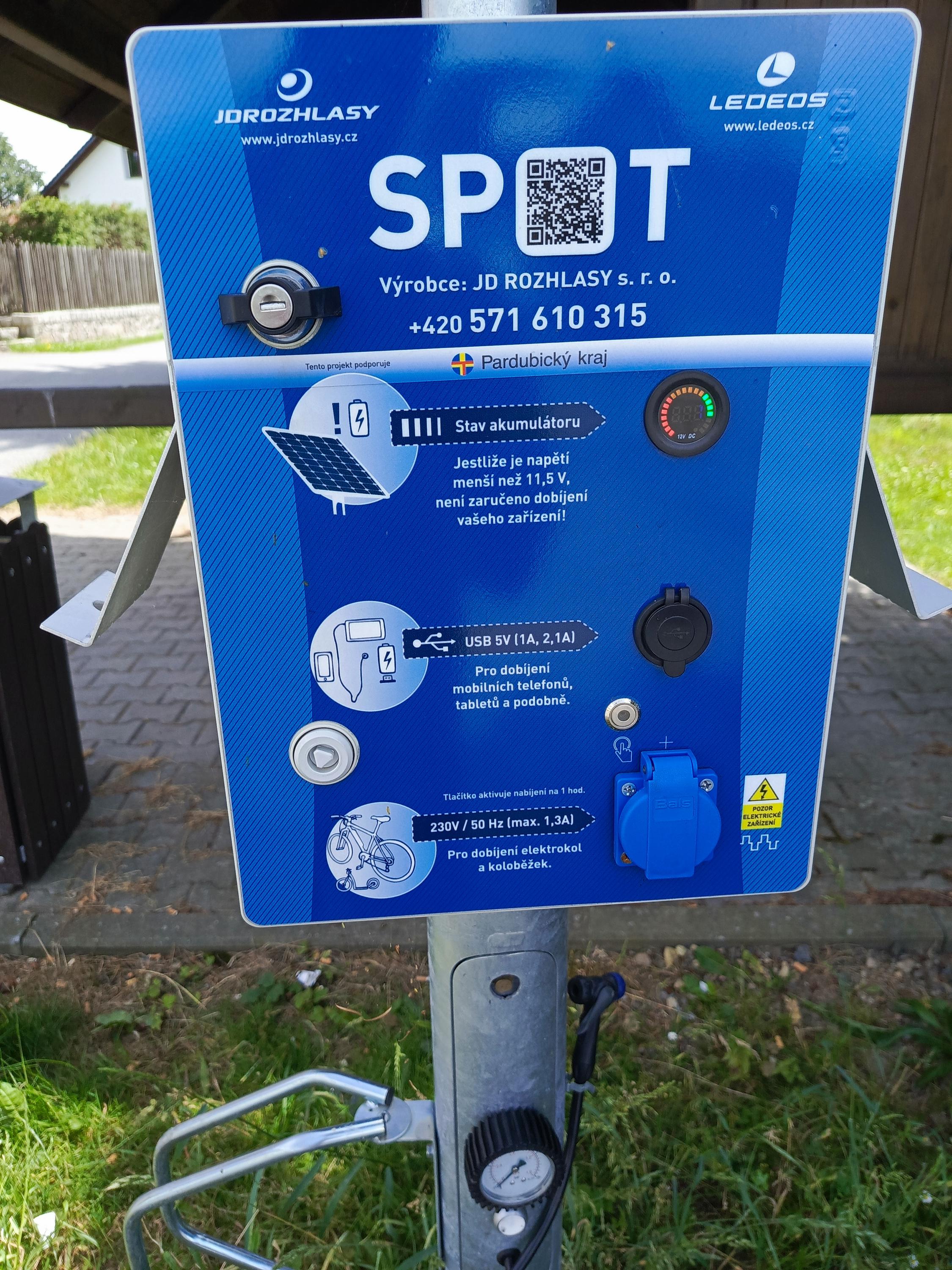 Multifunkční nabíjecí stanice SPOT" foto 2