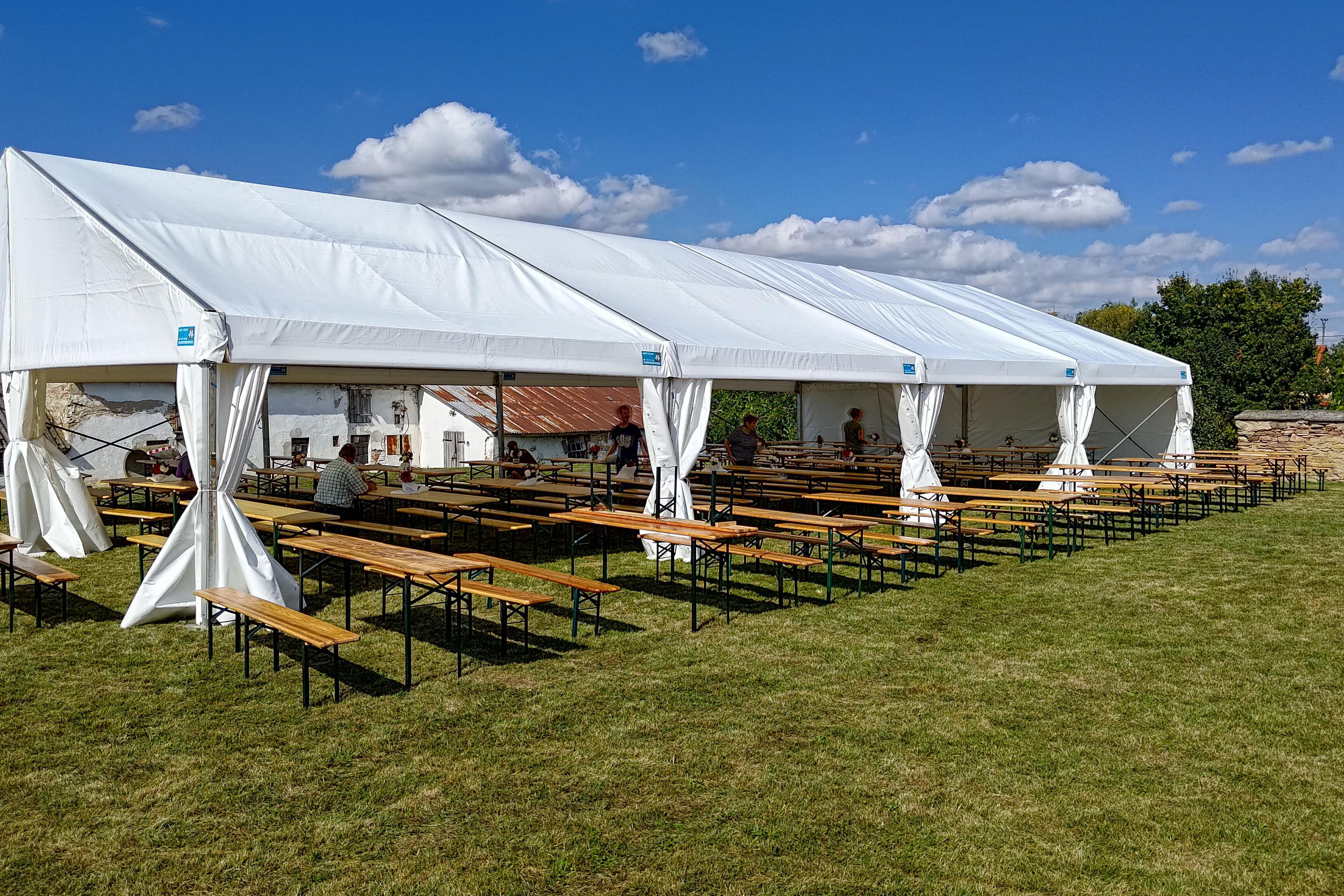 Párty stany z vysočiny