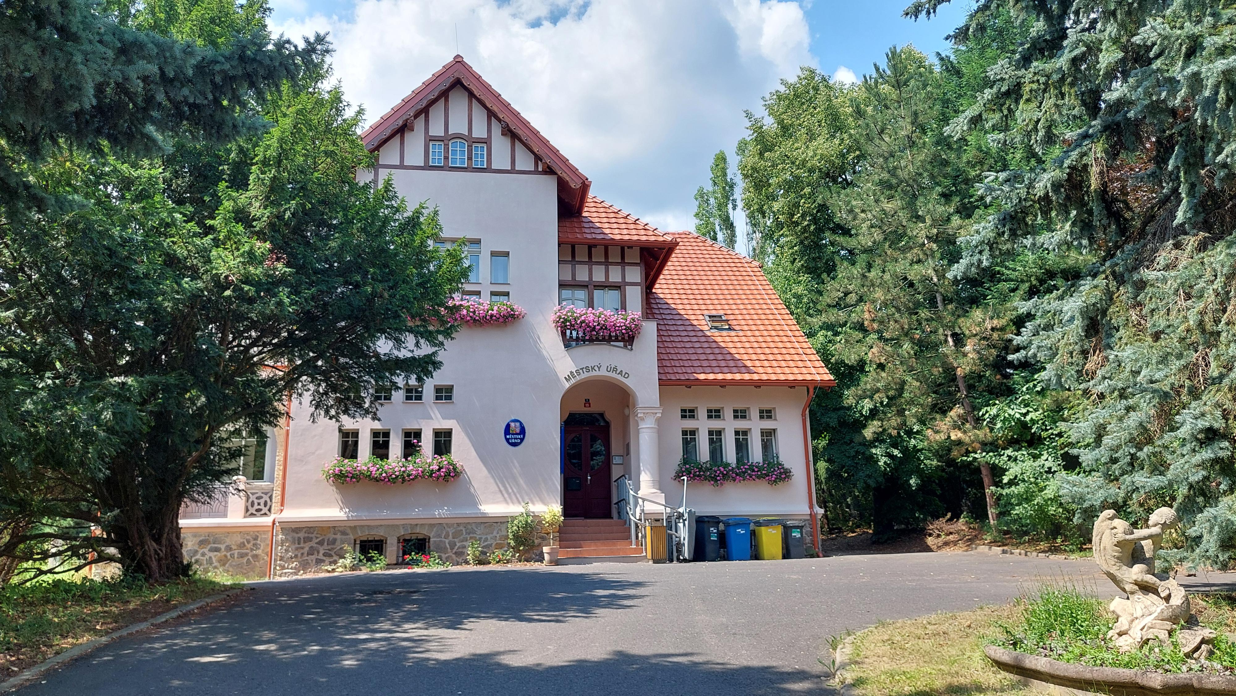 Horní Jiřetín - městský úřad foto 5