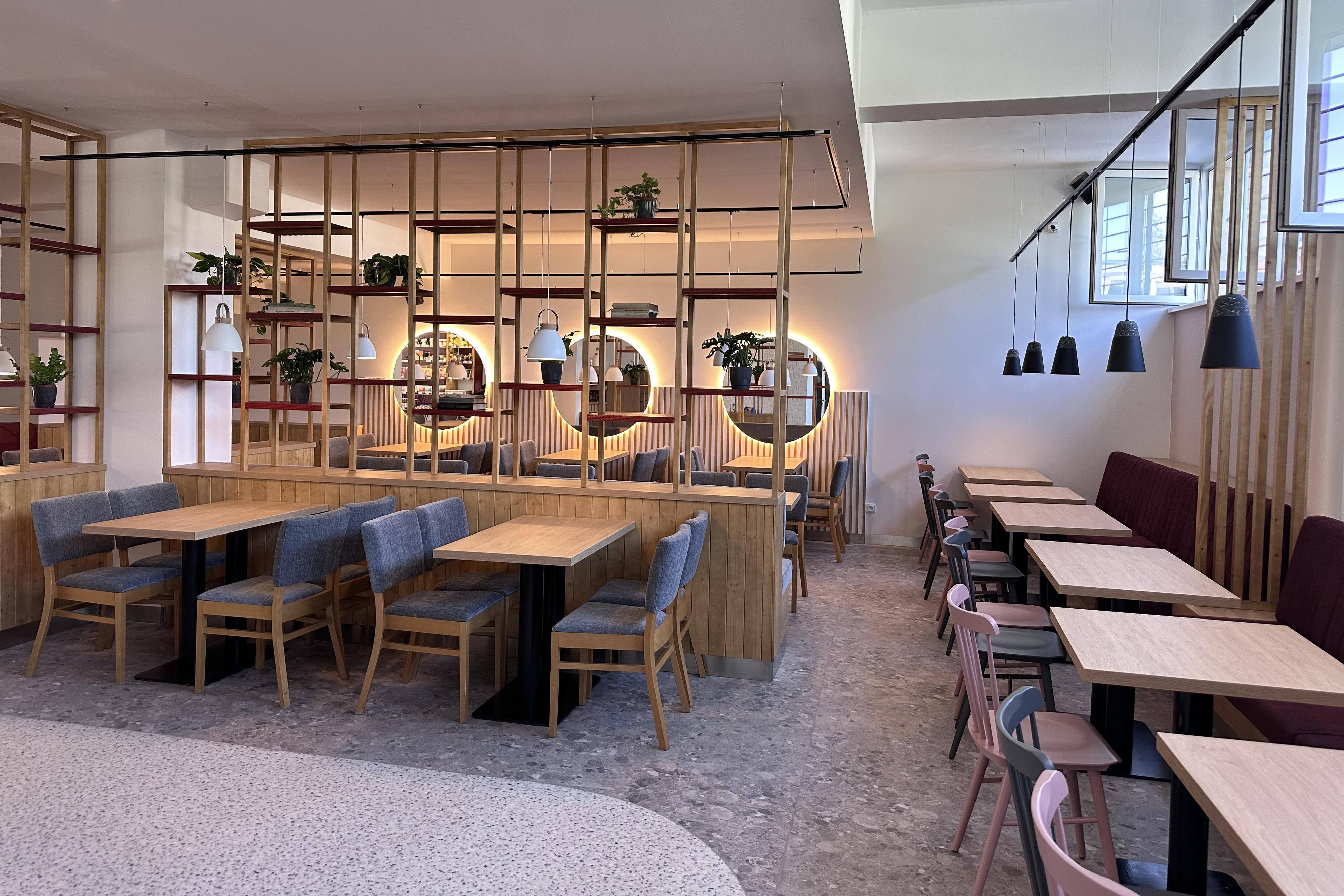 CrossCafe Na Dlouhé