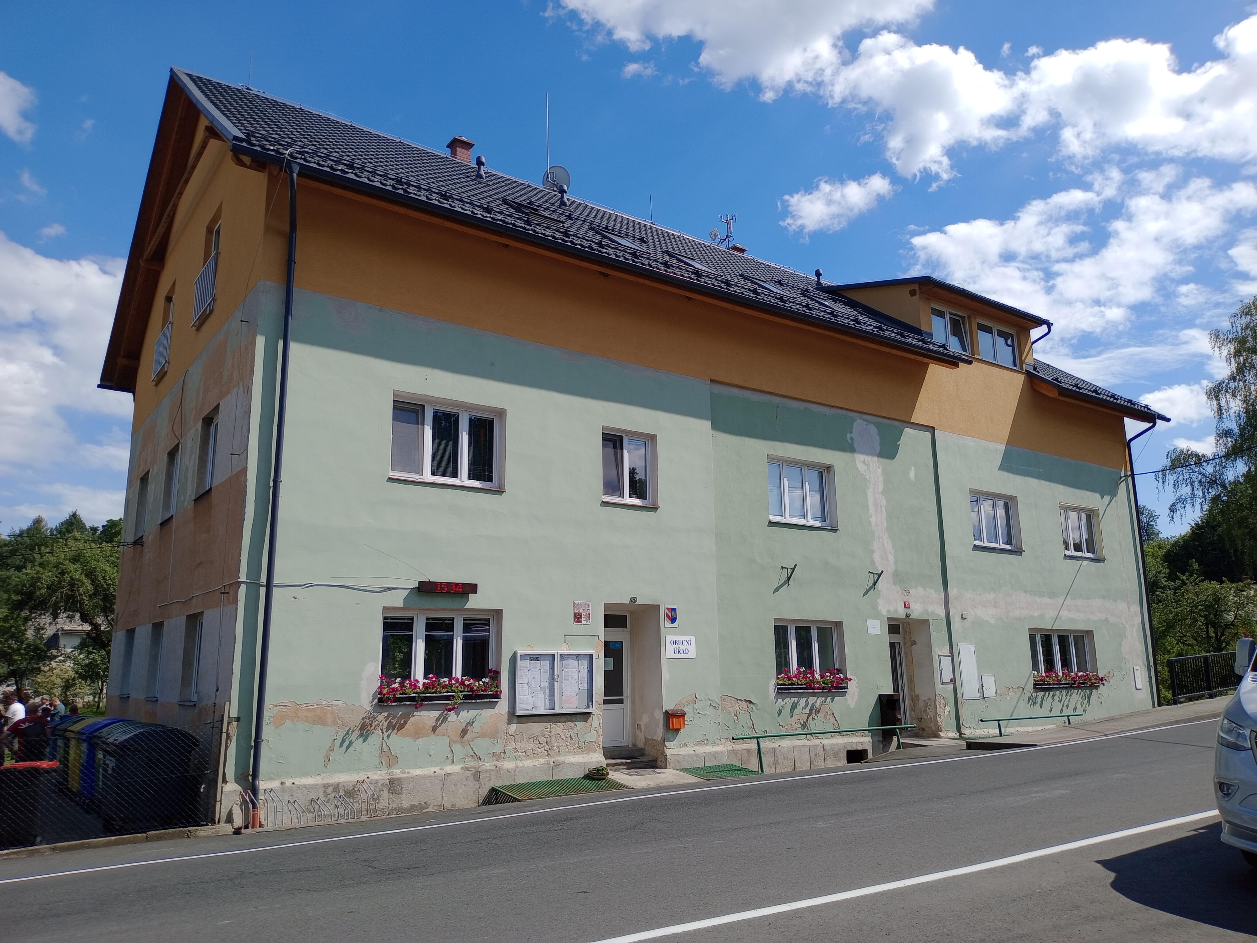 Kobylá nad Vidnavkou - obecní úřad foto 4
