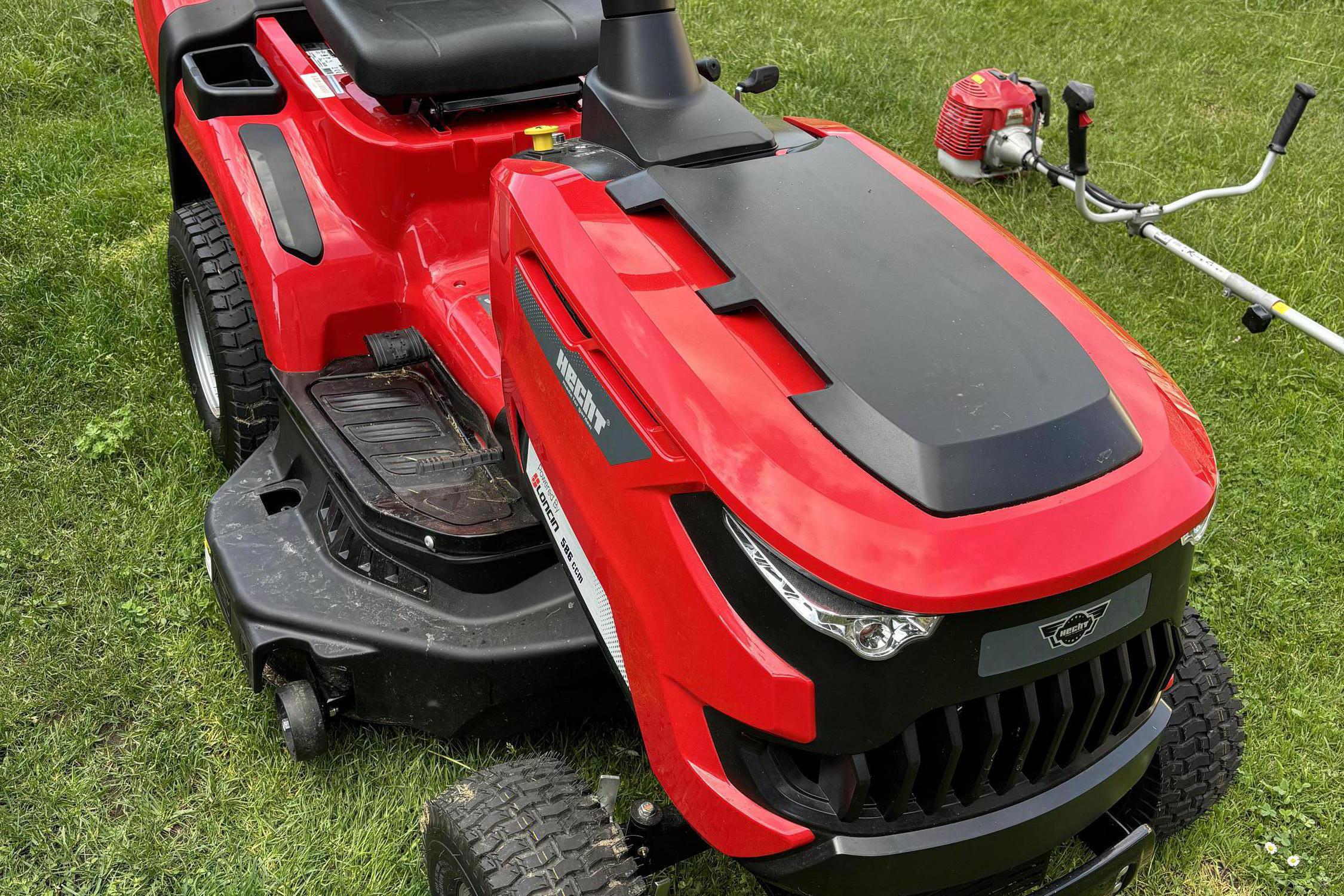 Sečení trávy Pavel Pažout