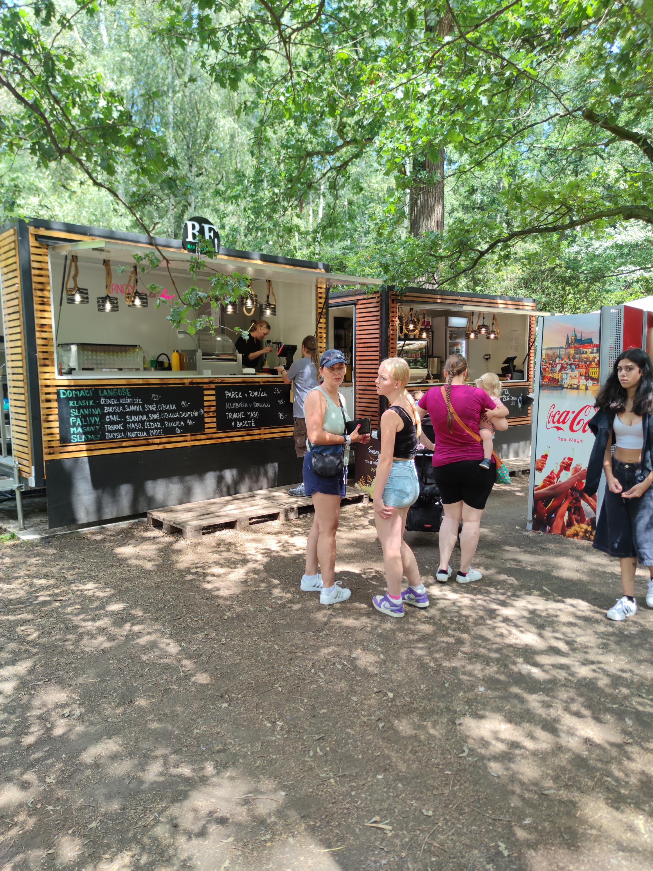 Občerstvení Zoopark Chomutov - u ldětské anové dráhy foto 6