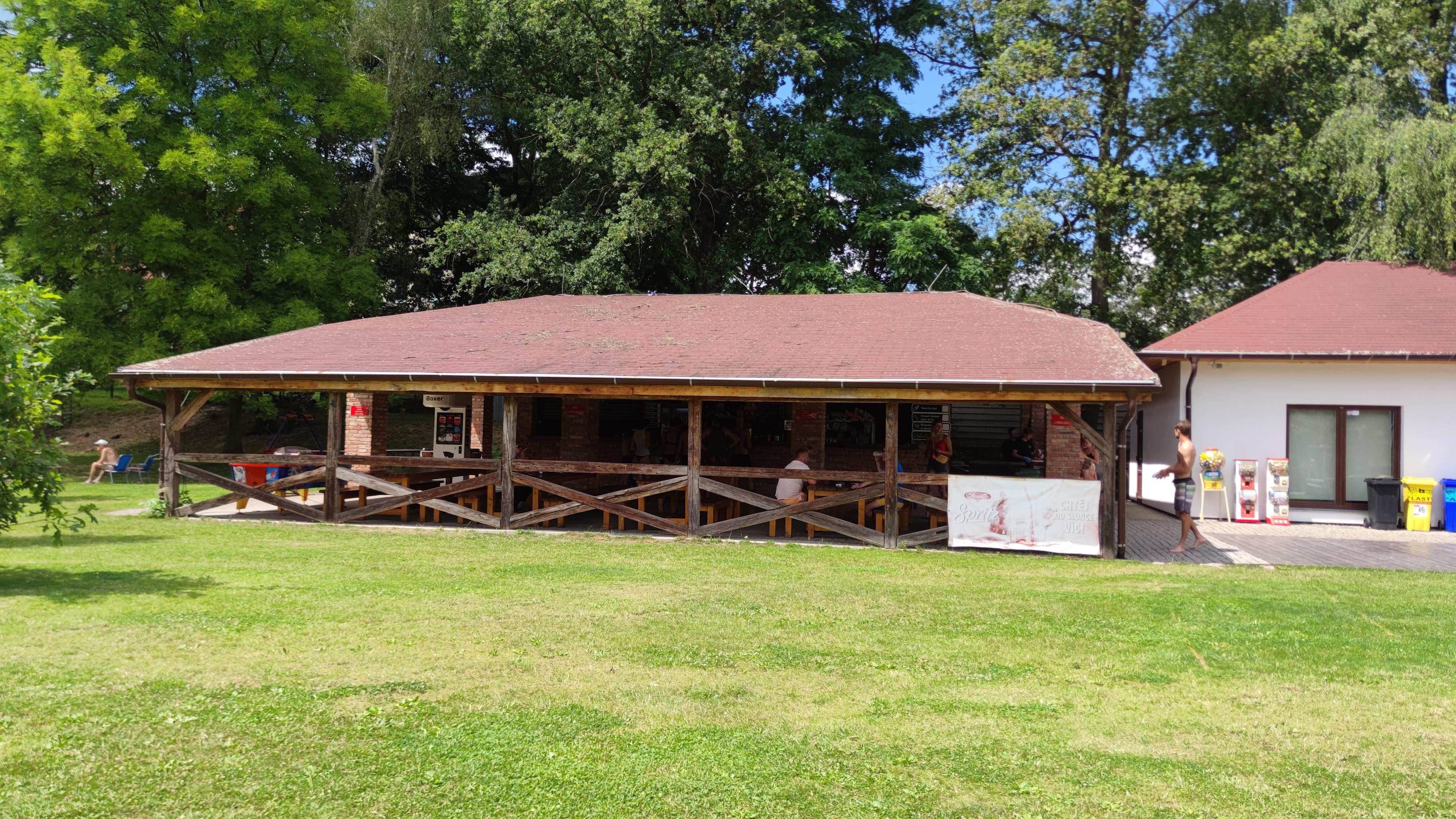 Občerstvení kamencové jezero foto 2