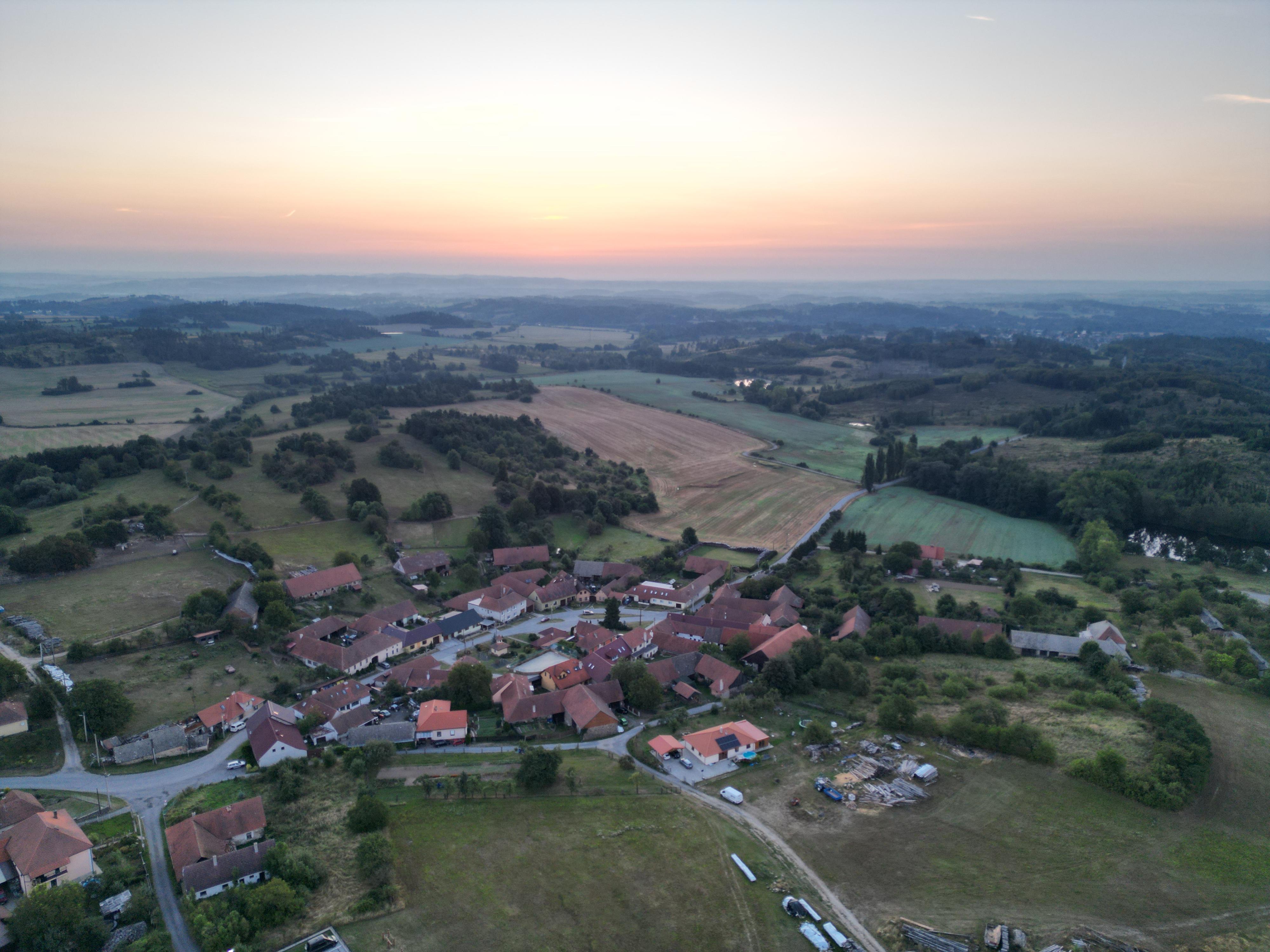 Kulturní dům Hroznatín foto 6