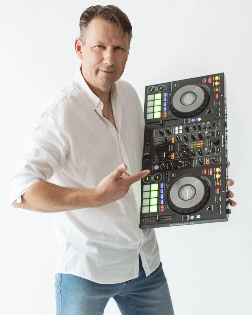 Pavel Hajtman - Moderátor a Dj foto 4