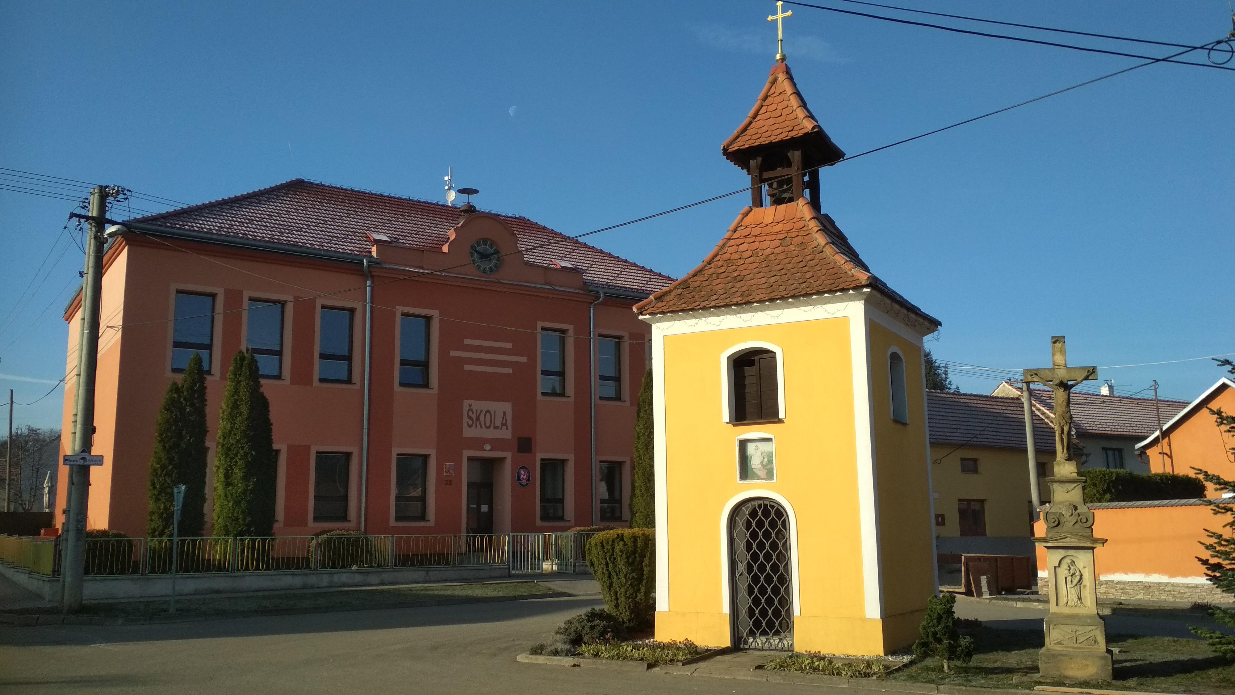 Vážany - obecní úřad foto 2