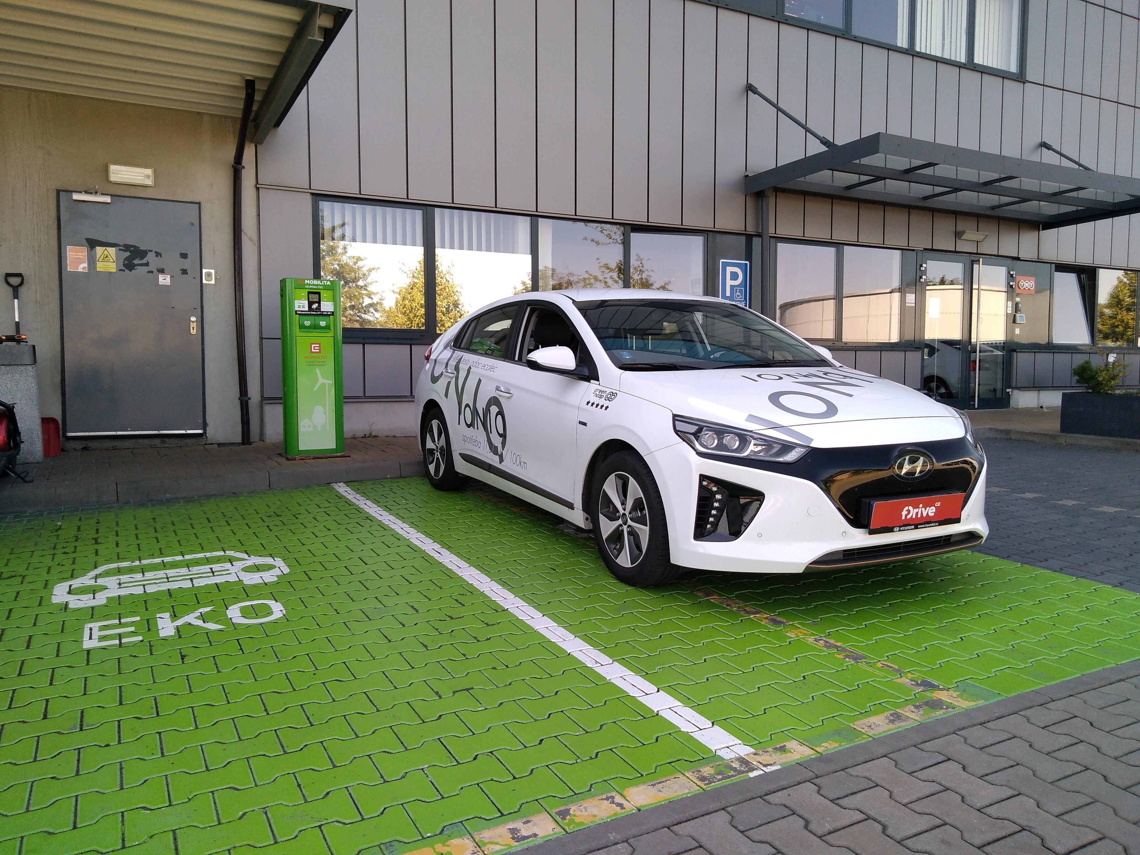 Nabíjecí stanice ČEZ foto 3