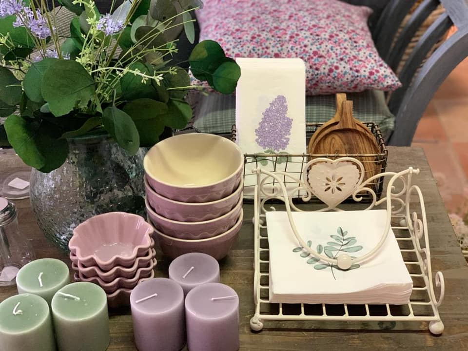 Koloniál - kafé Mezi hrnky foto 2