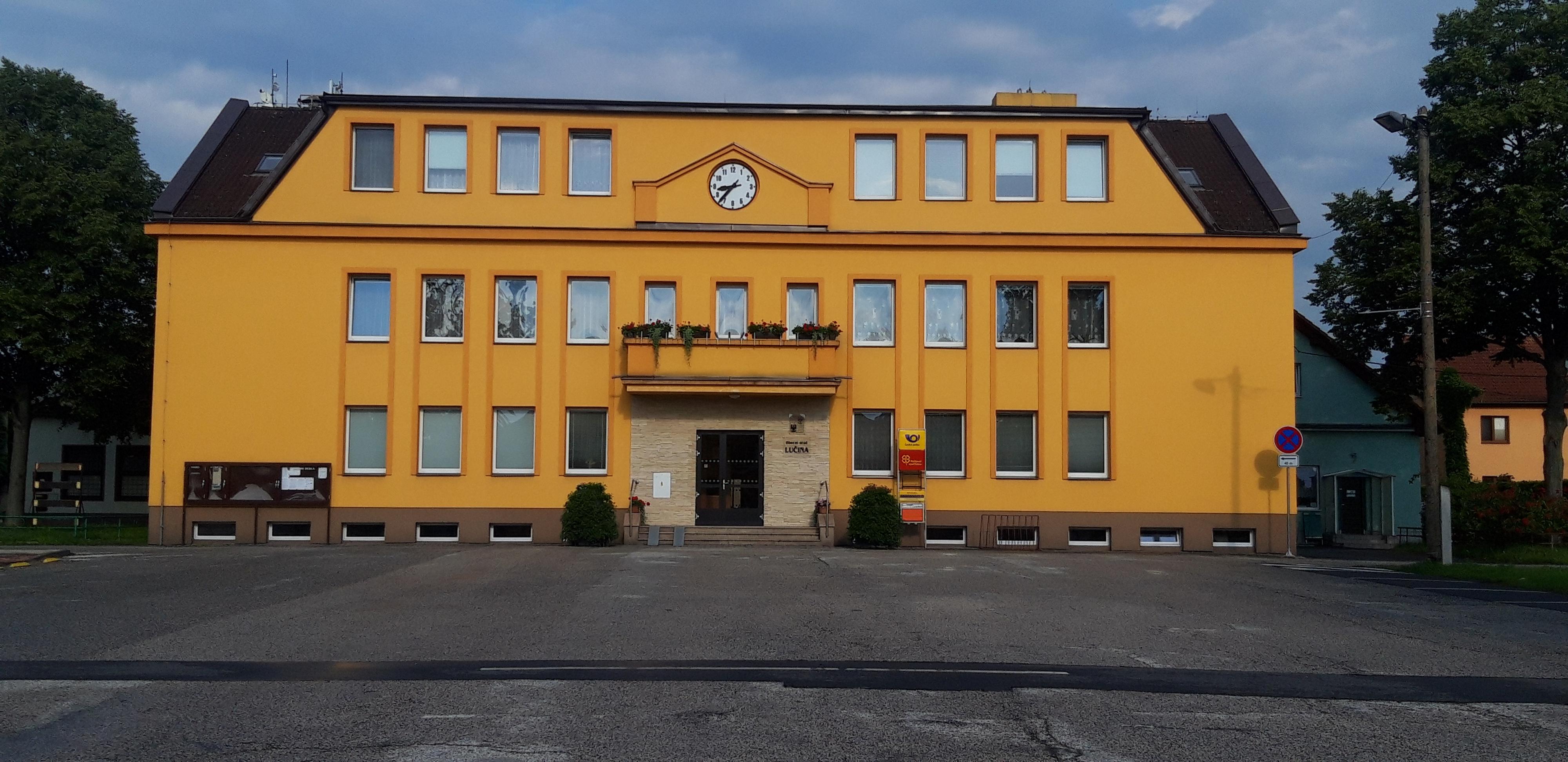 Lučina - obecní úřad foto 2