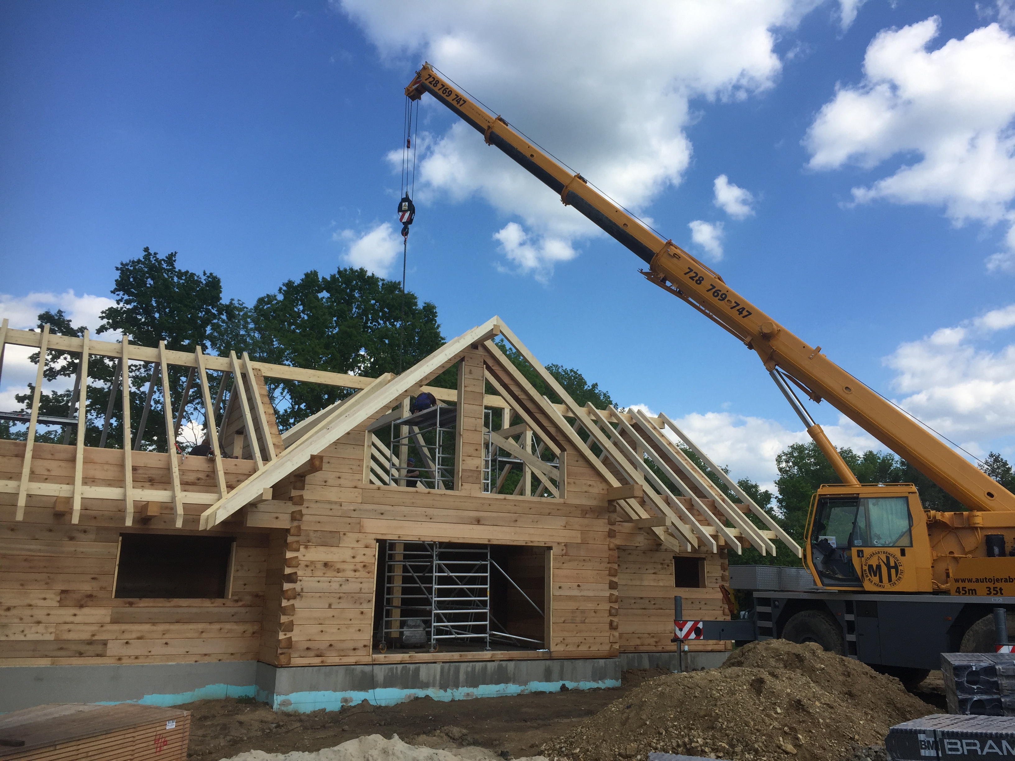 Jeřábnické práce Sedlčany Komenského náměstí foto 3