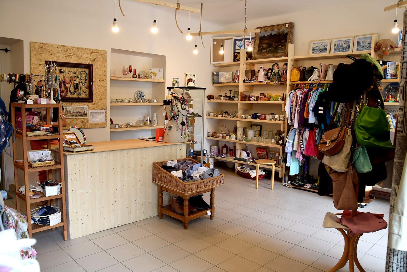 Dobročinný obchod Sue Ryder foto 6