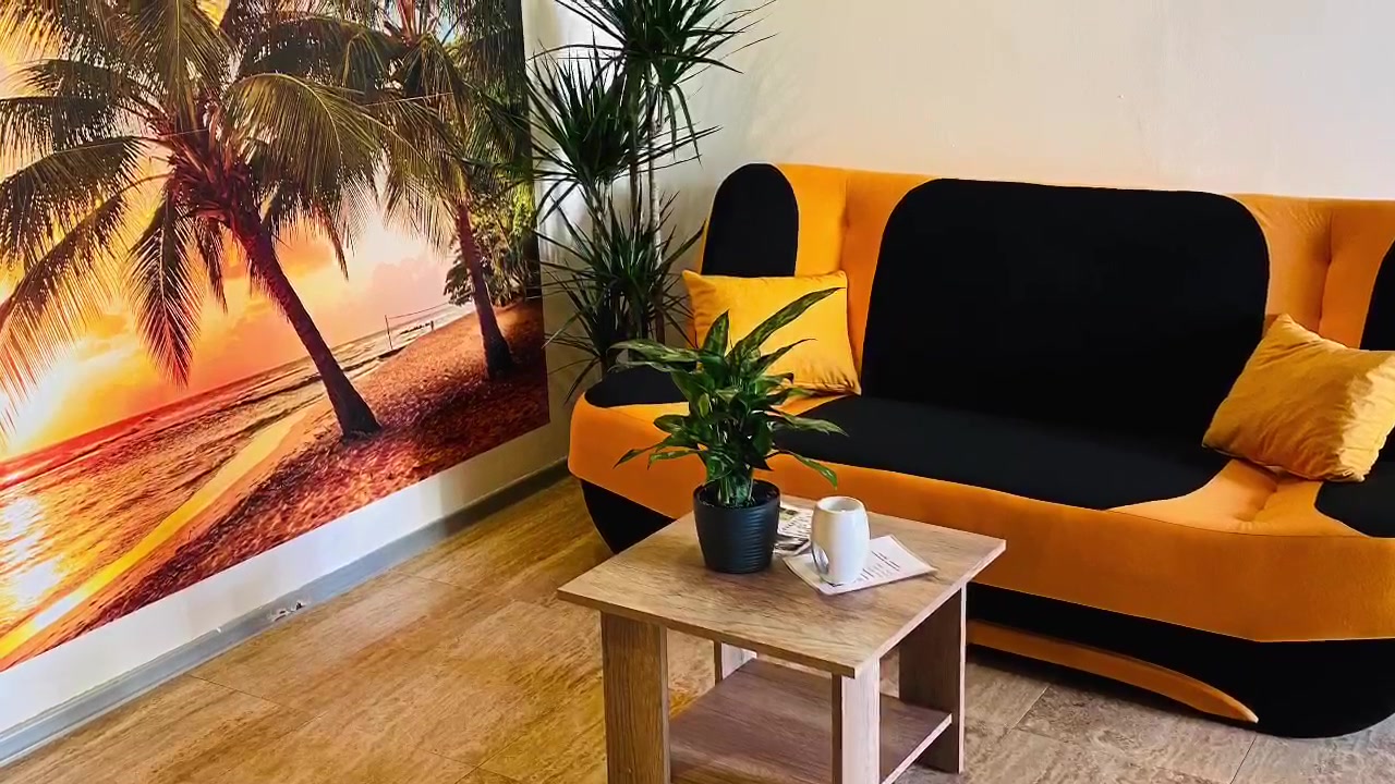 Solární studio u jezu foto 2 (náhled videa)