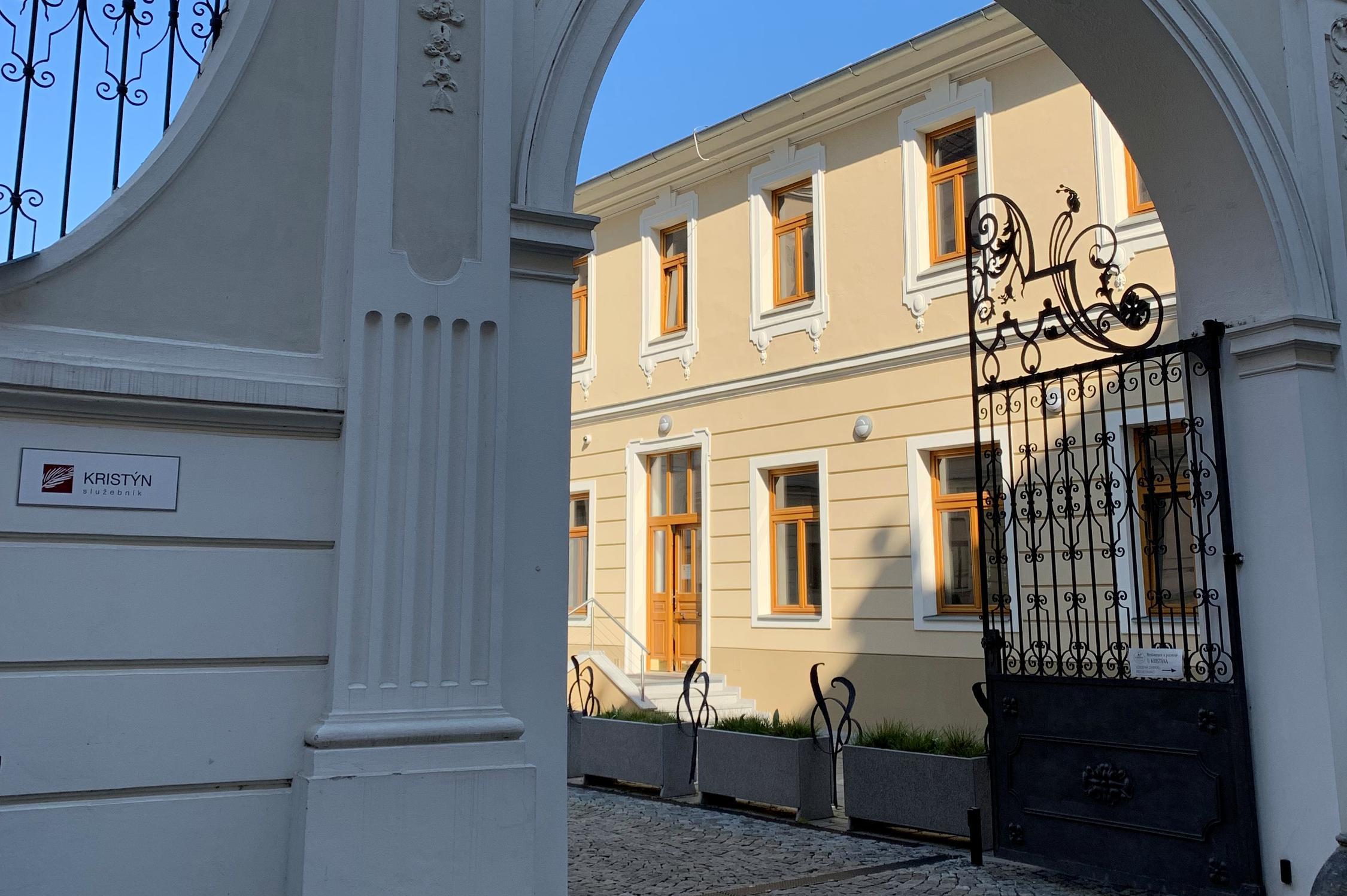 Kristýn služebník s.r.o.