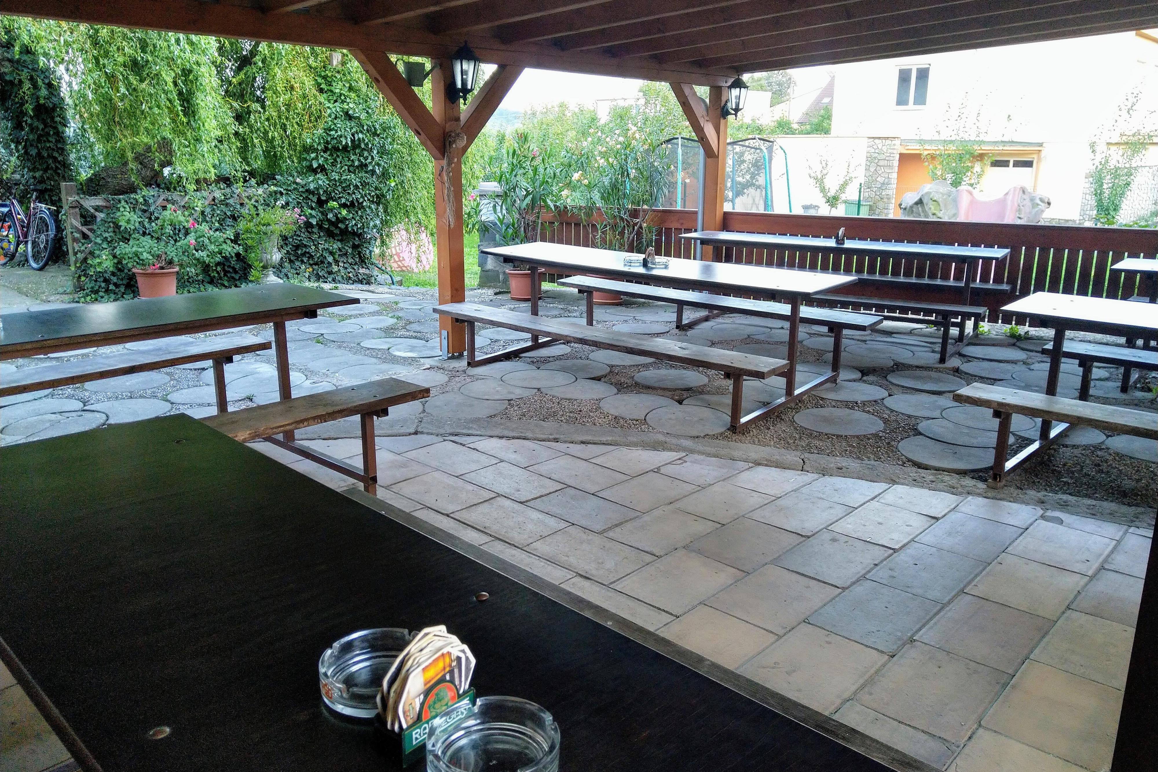 Kavárna Na rožku Medlovice "KV"