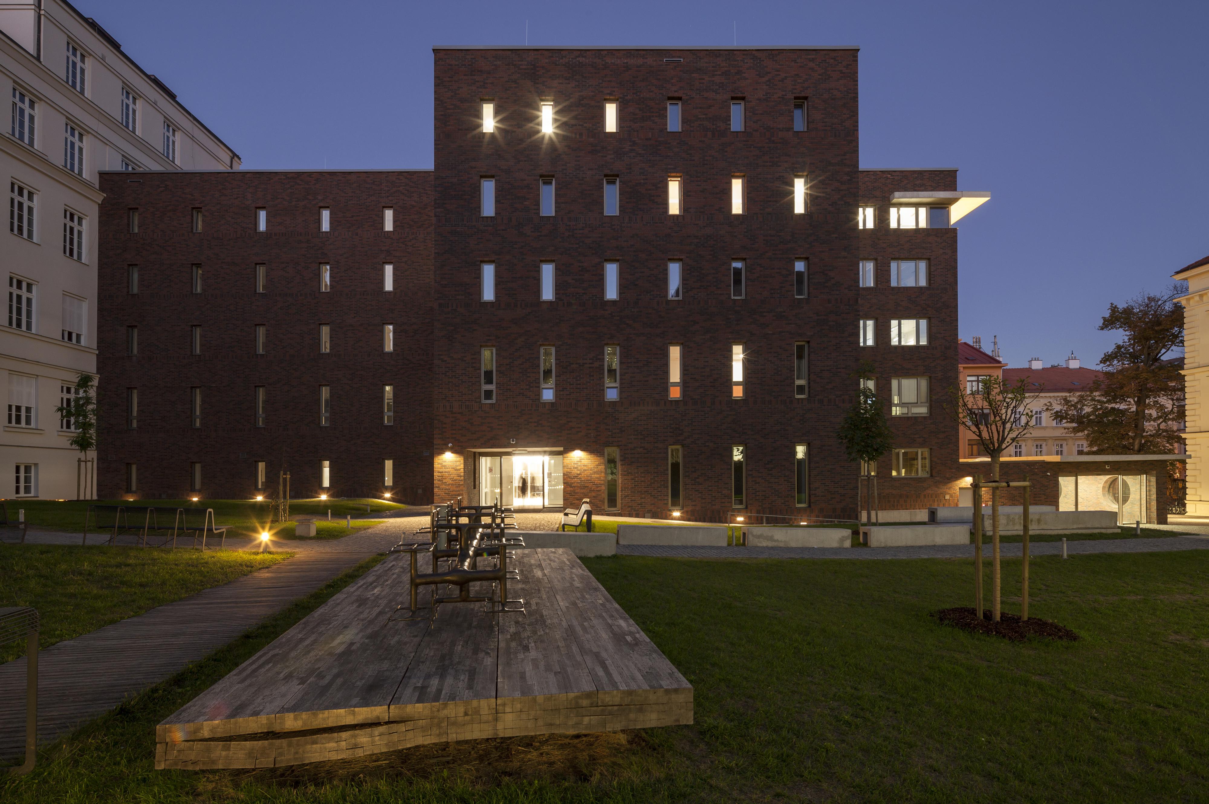 Filozofická fakulta Masarykovy univerzity foto 3