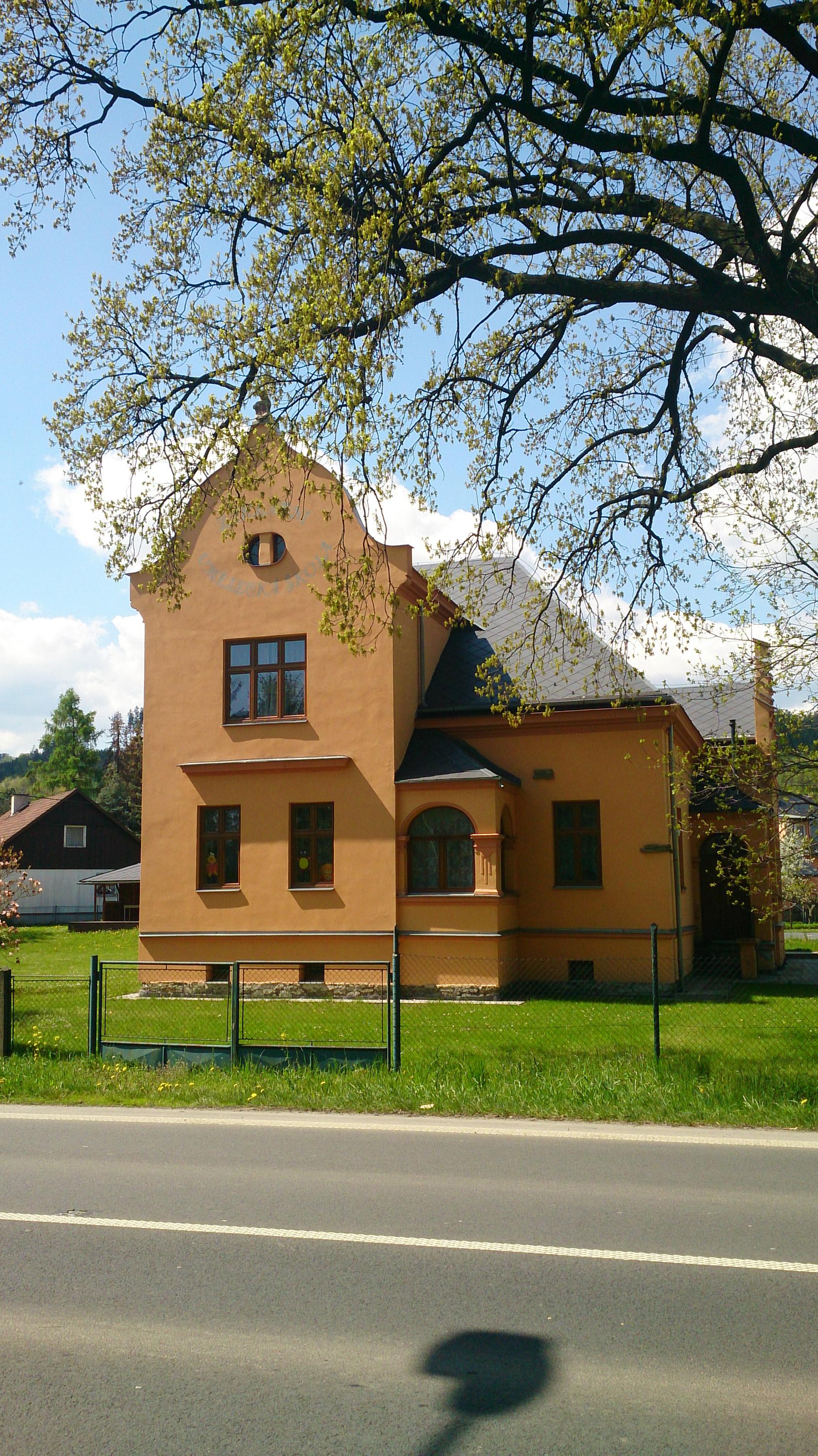 Základní umělecká škola, Město Albrechtice, Tyršova 1 foto 2