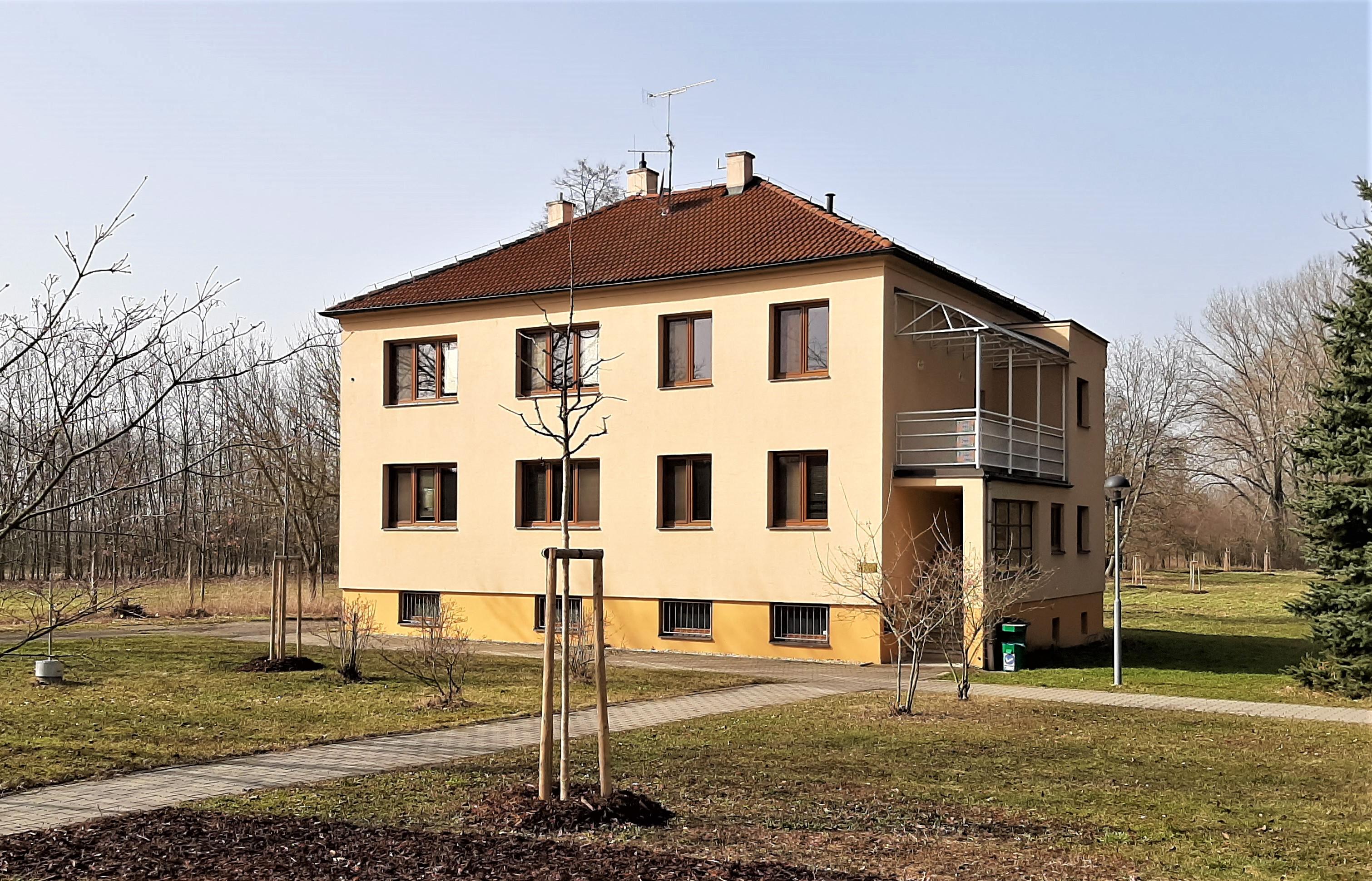 SIRNATÉ LÁZNĚ Ostrožská Nová Ves foto 5