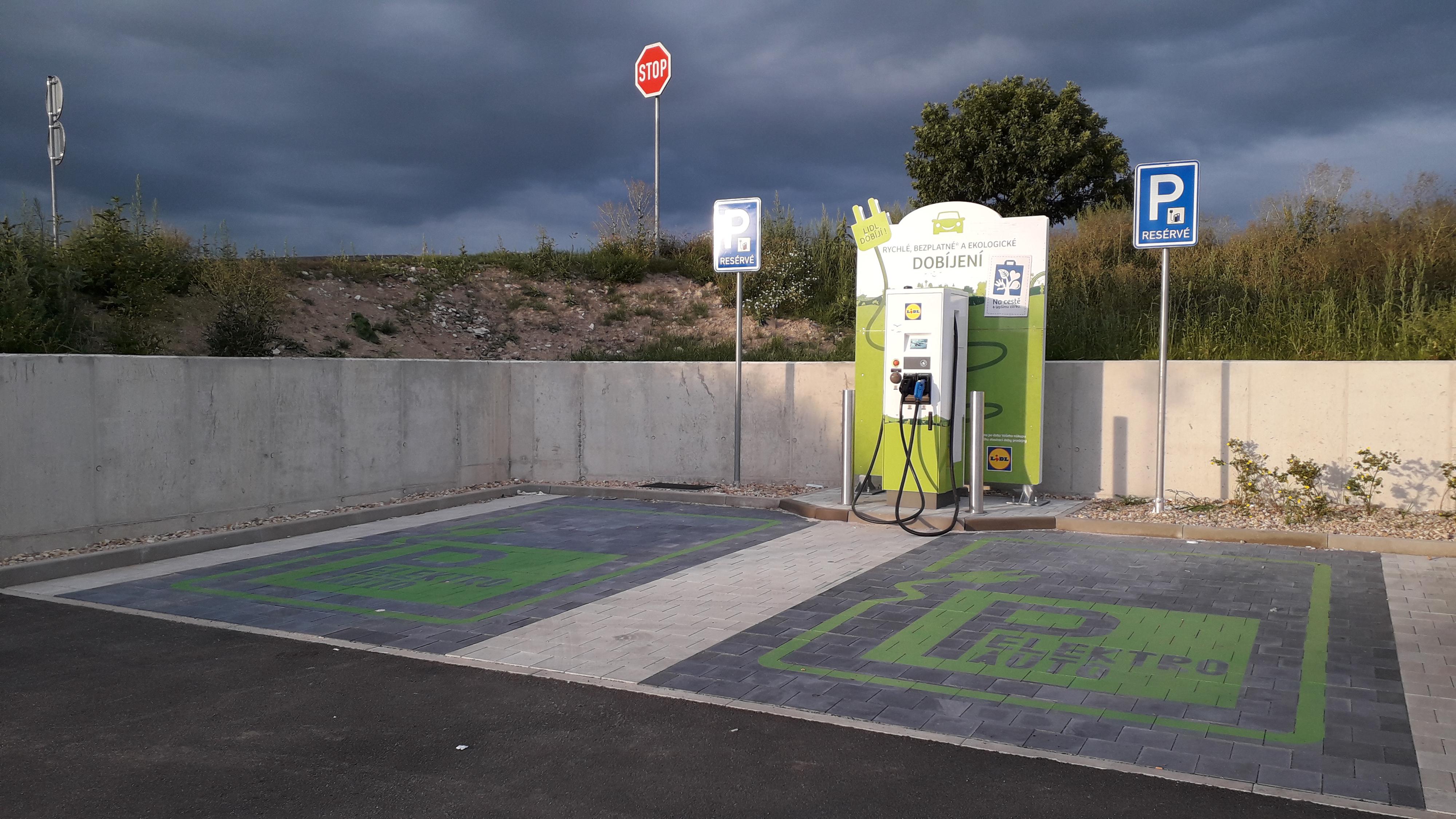 Nabíjecí stanice Lidl