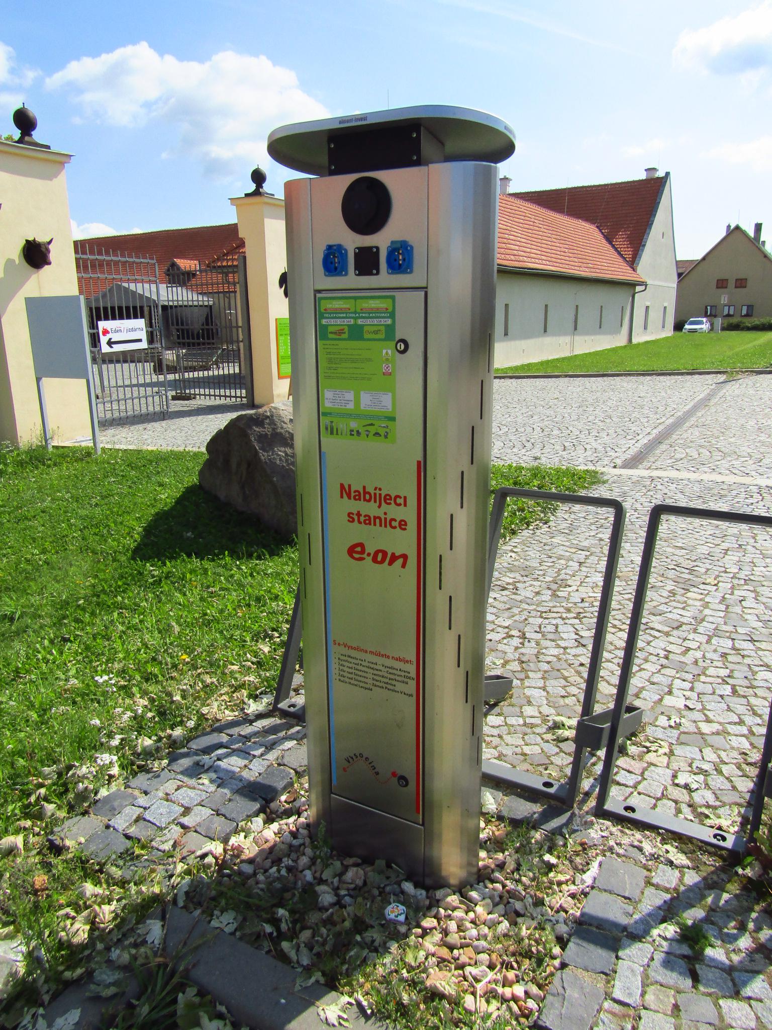 EVSELECT s.r.o. - nabíjecí stanice foto 2