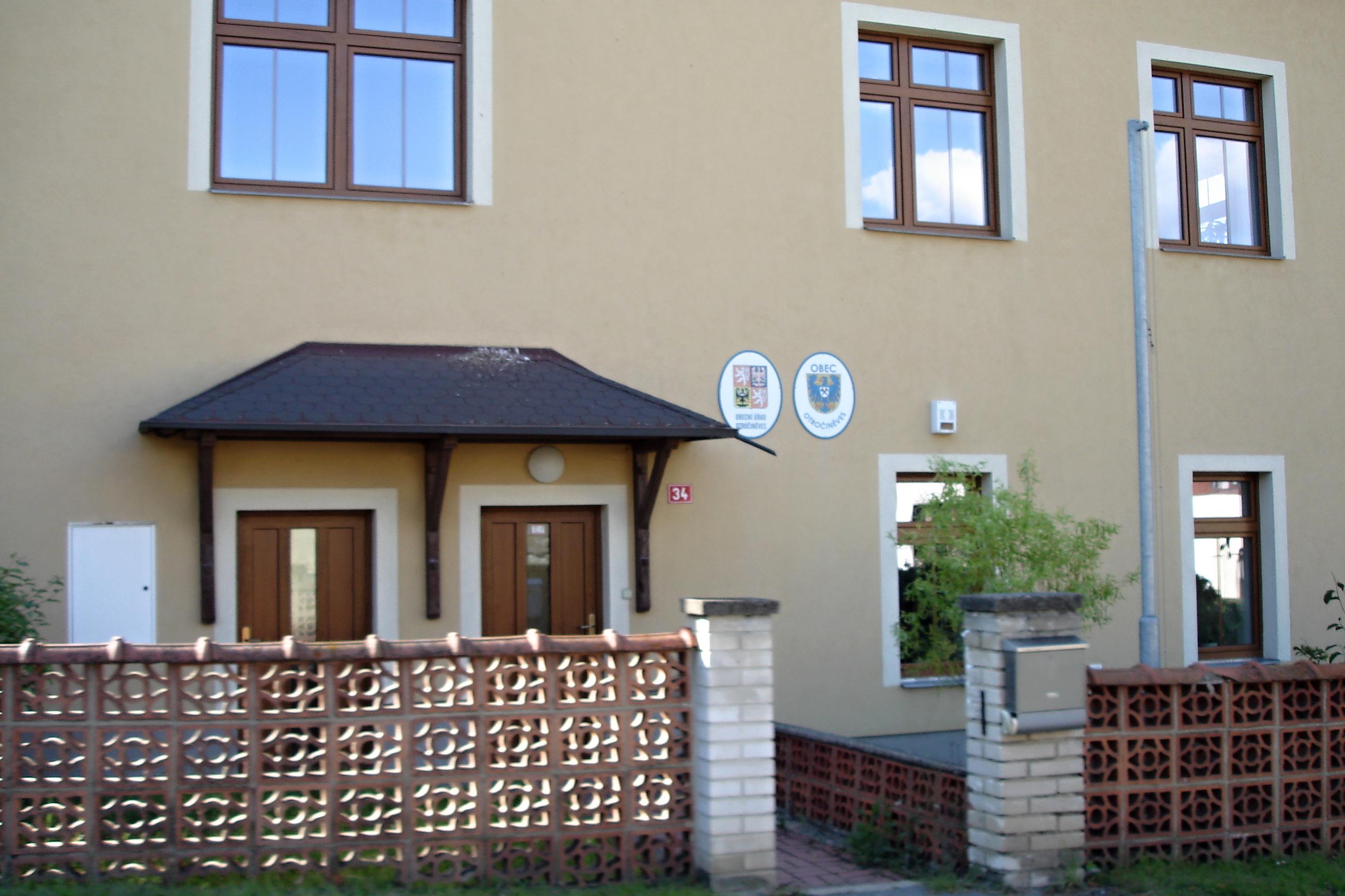 Otročiněves - obecní úřad