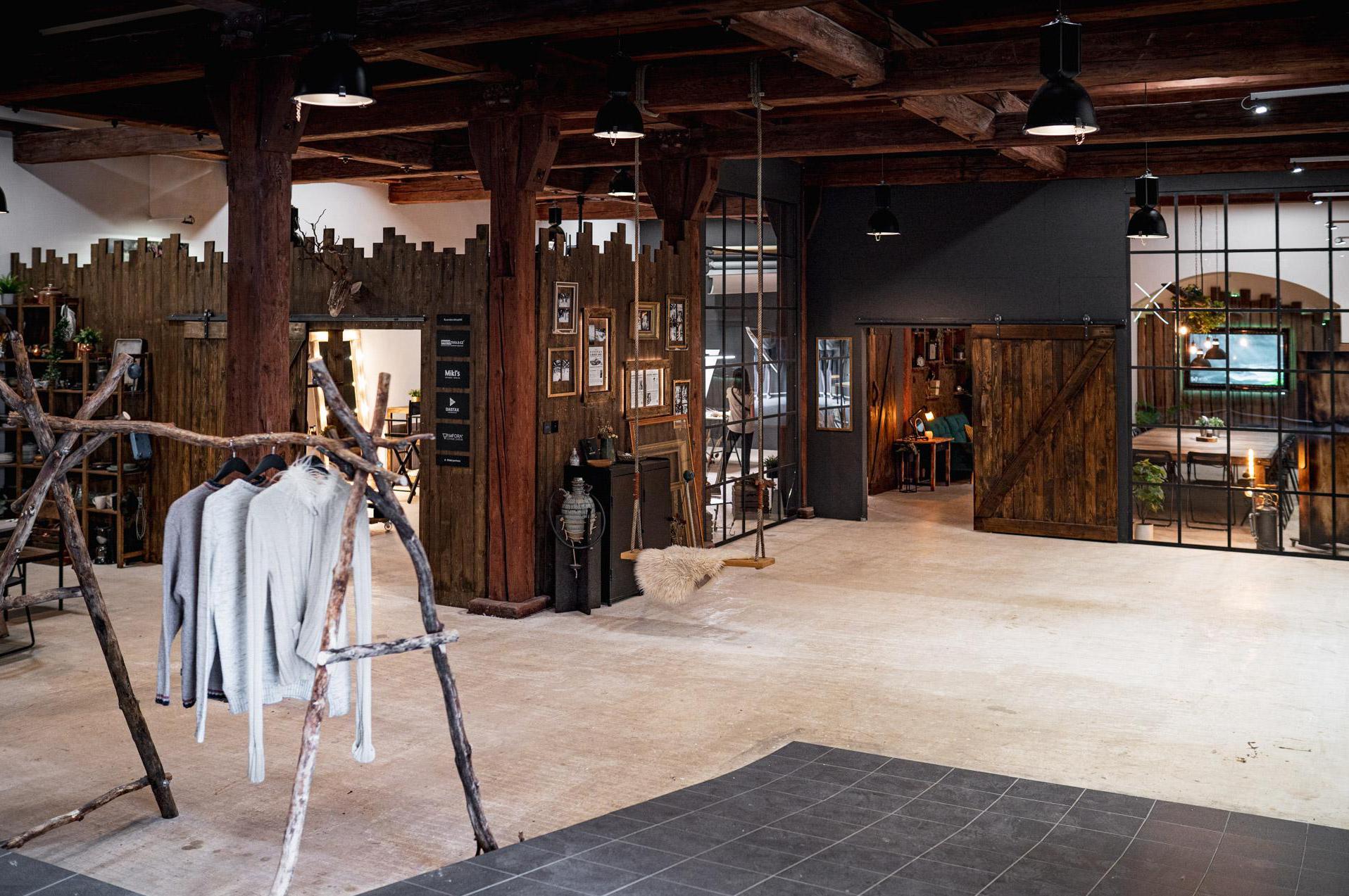 MOCUP. SPACE - Reklamní kreativní produktová fotografie a video