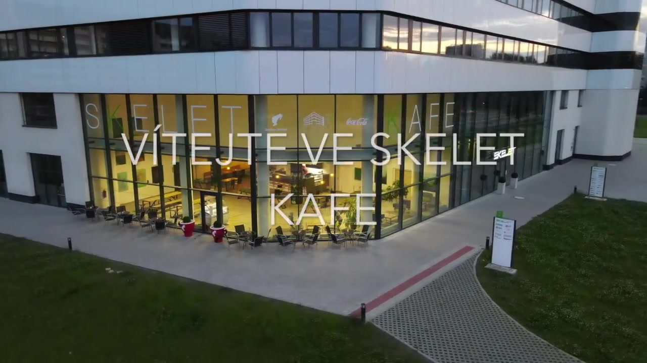 SKELET KAFE foto 2 (náhled videa)