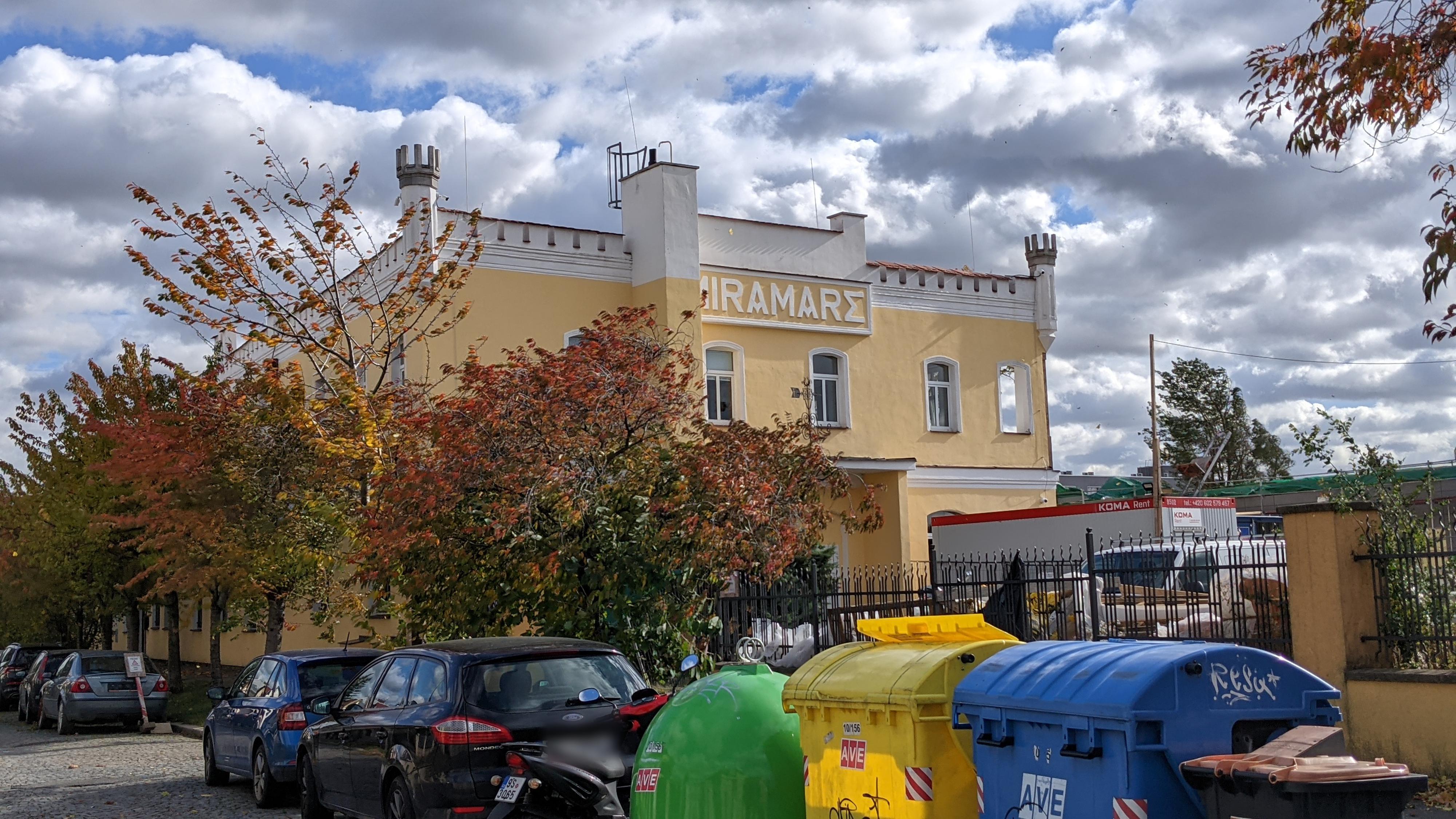 Střední škola a vyšší odborná škola umělecká a řemeslná foto 3