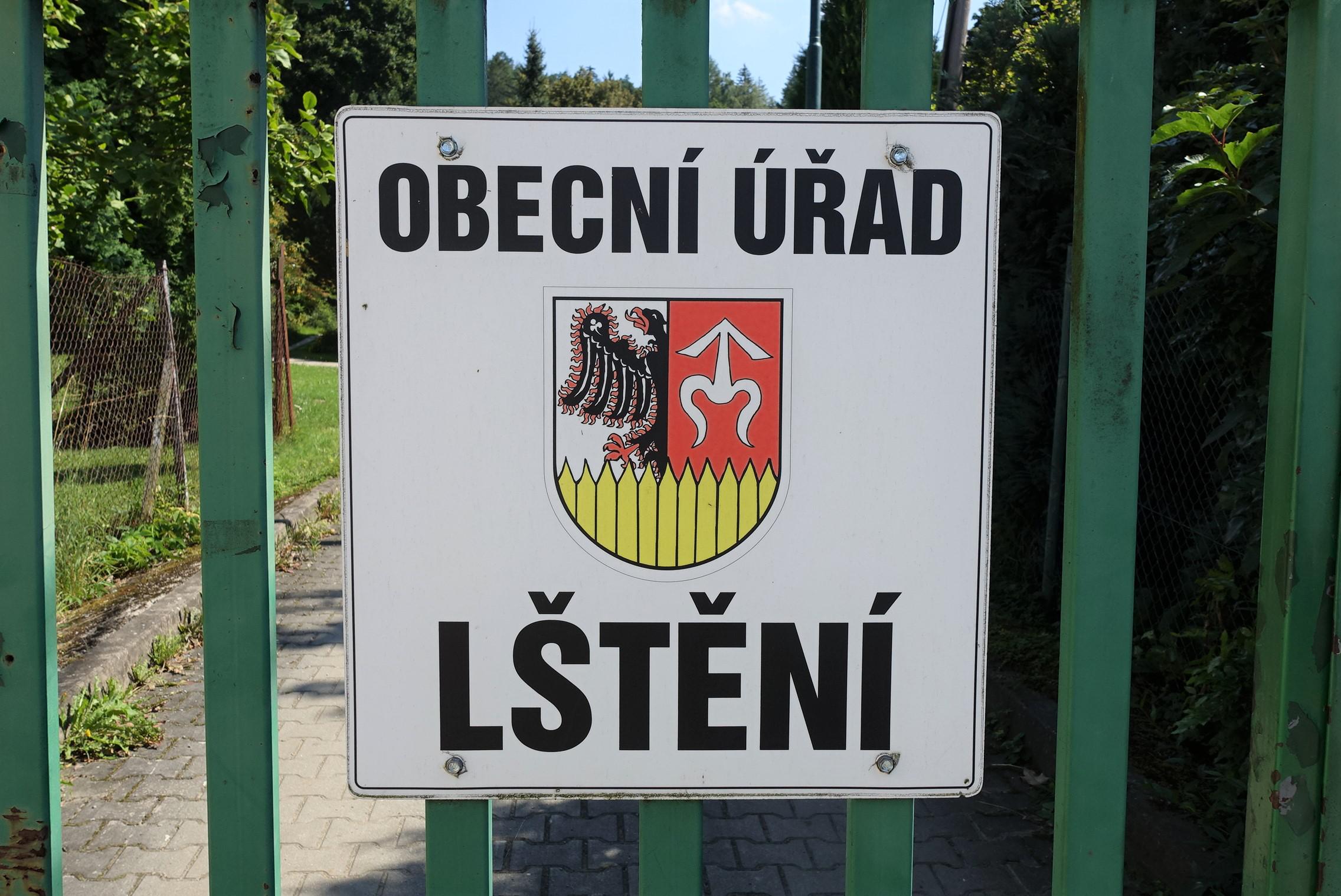 Lštění - obecní úřad foto 2
