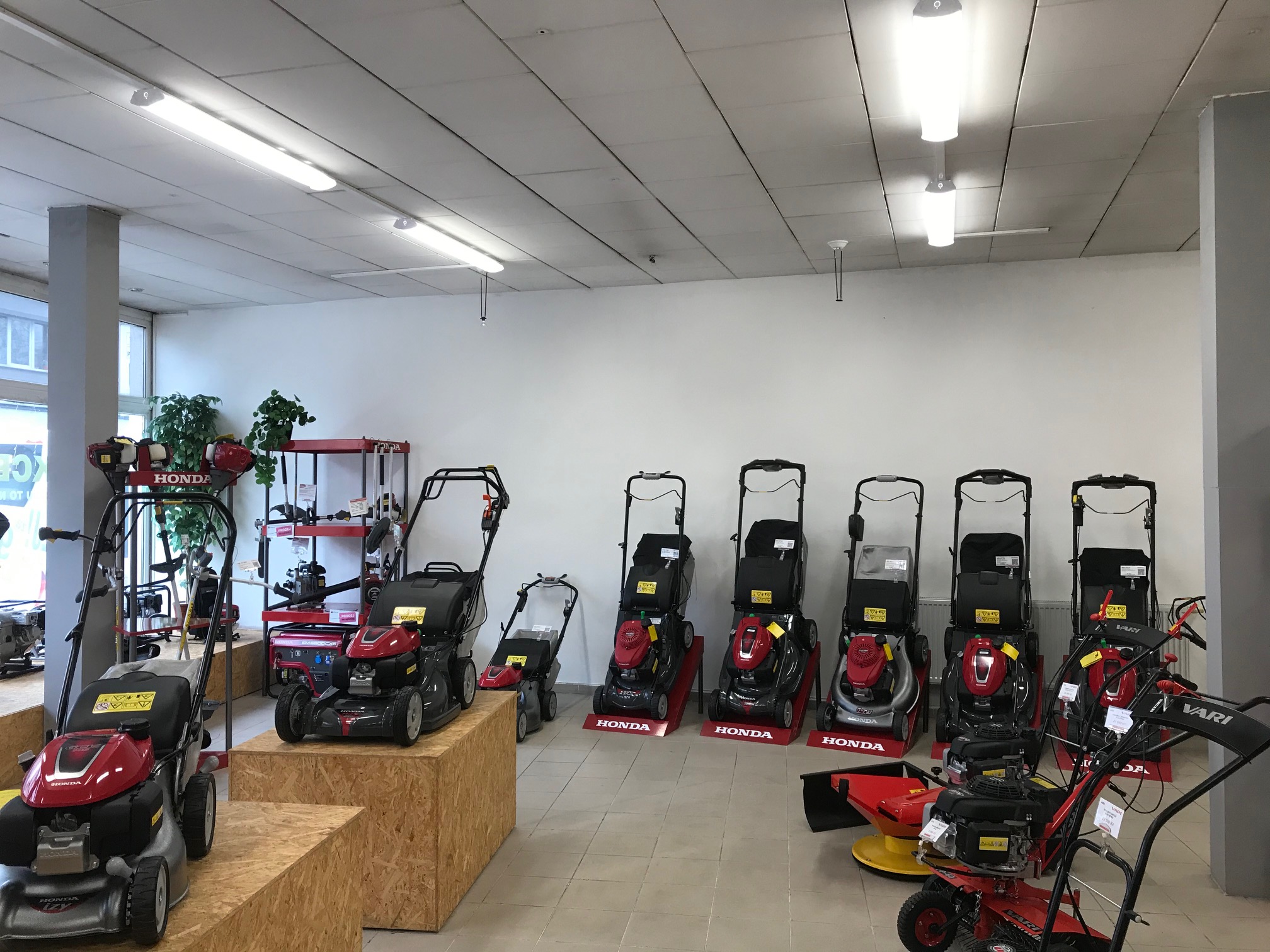 AUTOCENTRUM HONDA foto 2