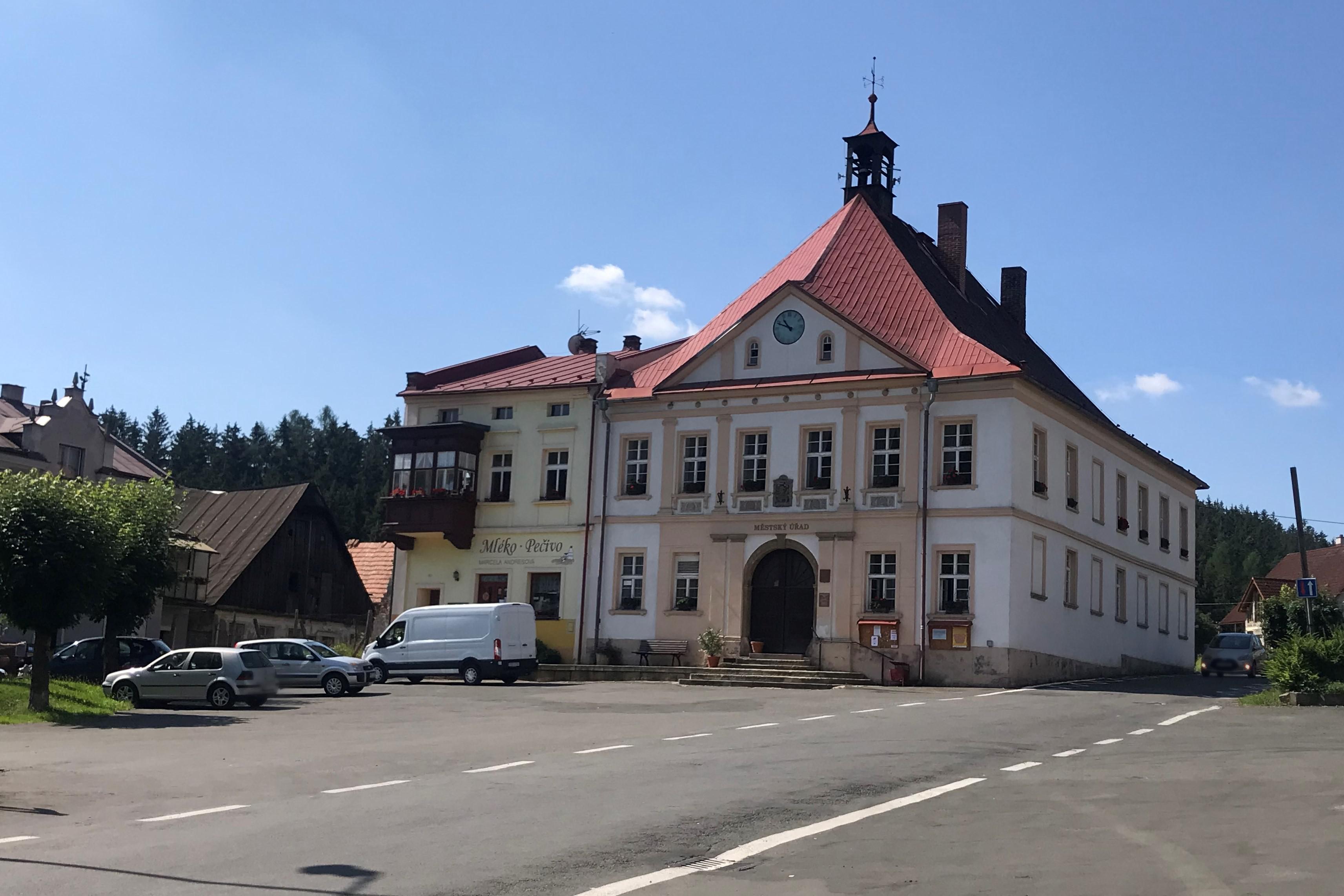 Stárkov - městský úřad foto 5