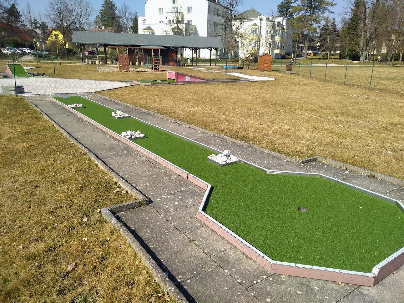 Minigolf - Lázně Bělohrad foto 5
