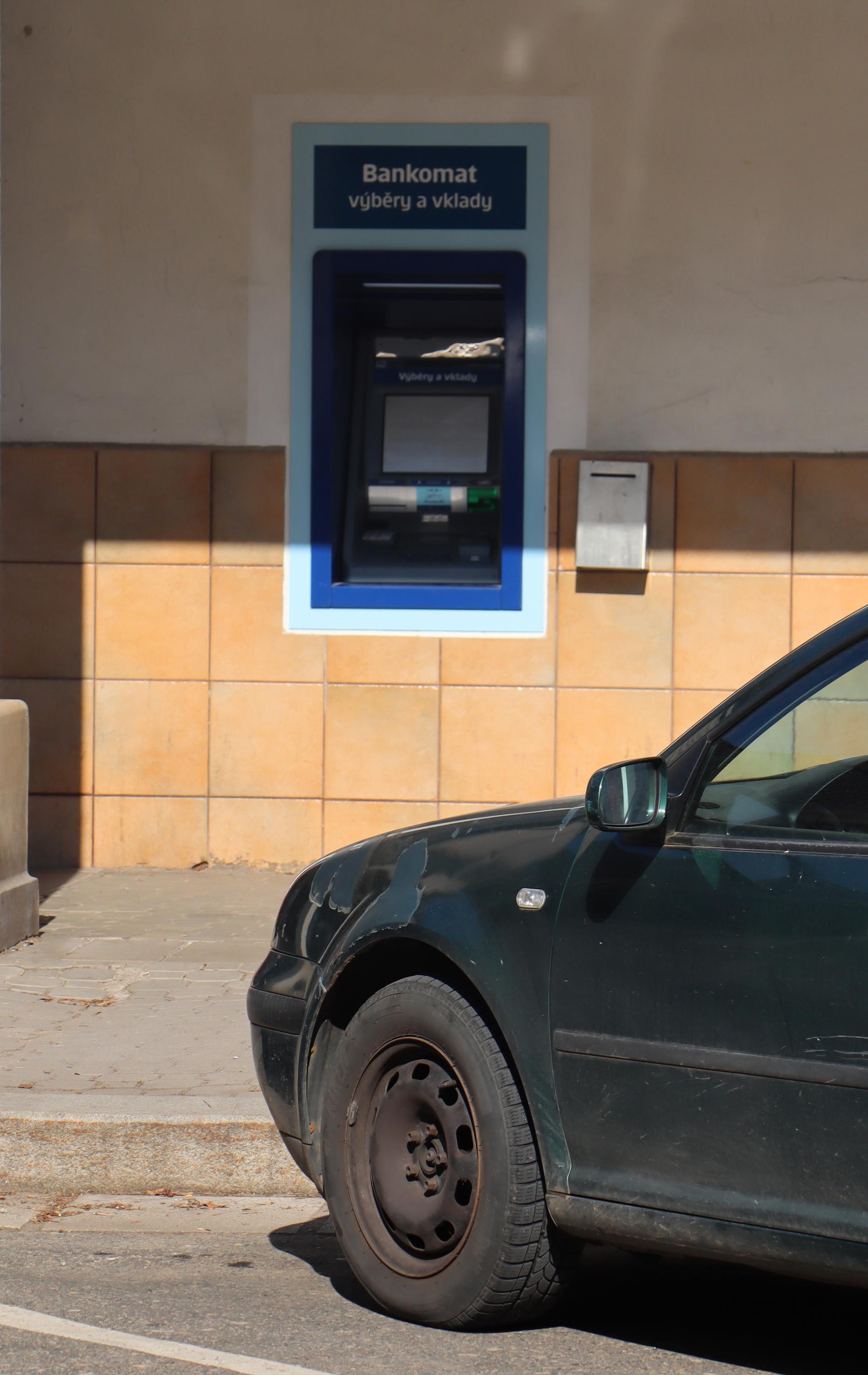 Bankomat České spořitelny foto 2