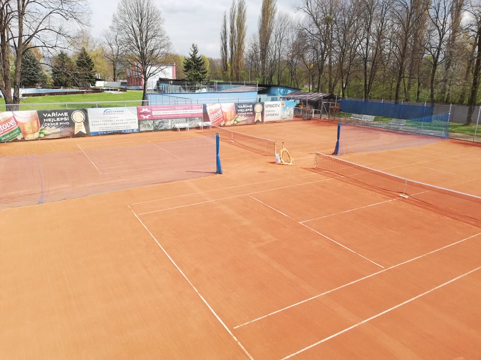 Tenisové kurty u městského koupaliště foto 2
