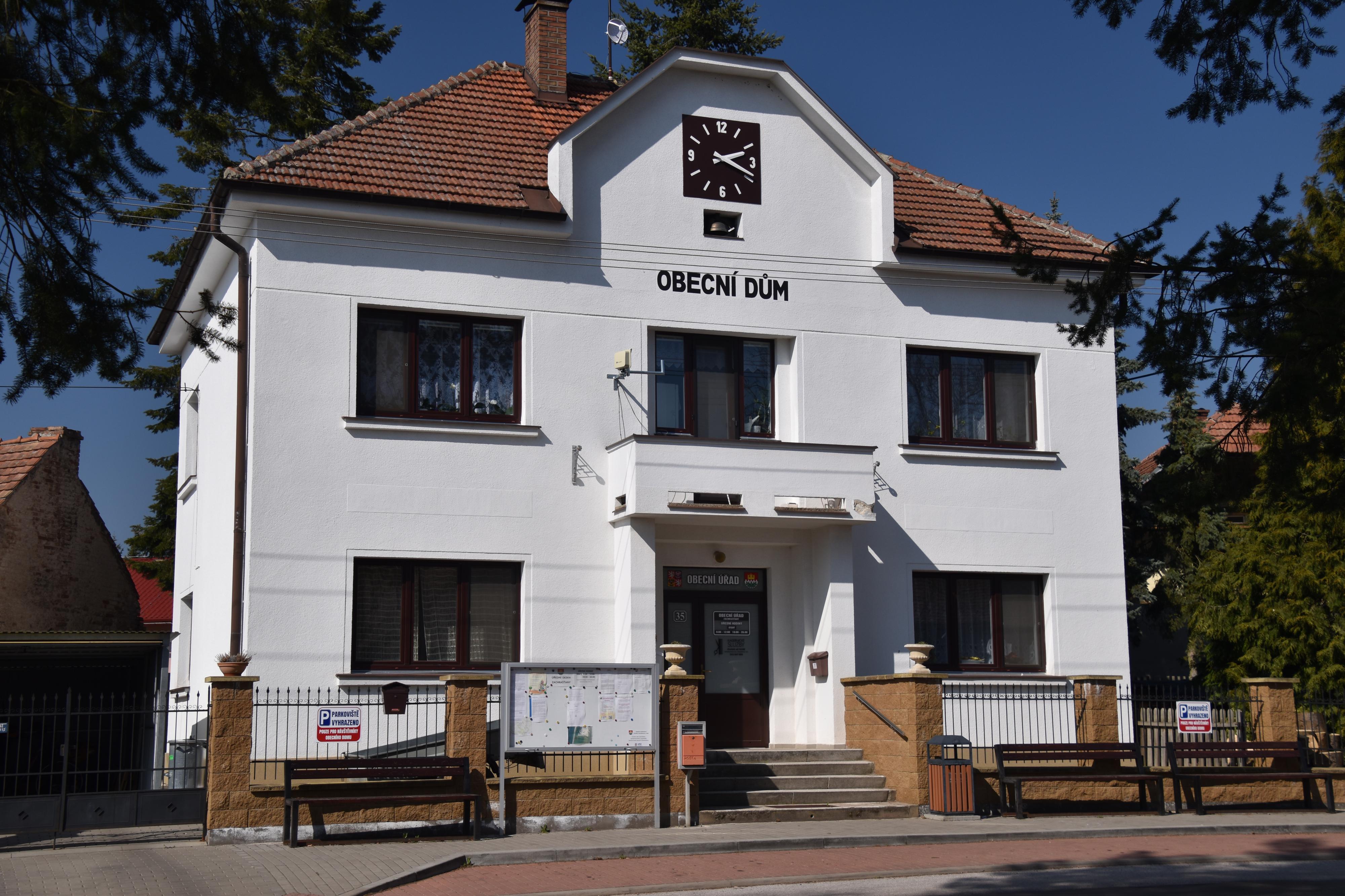 Zachrašťany - obecní úřad foto 2