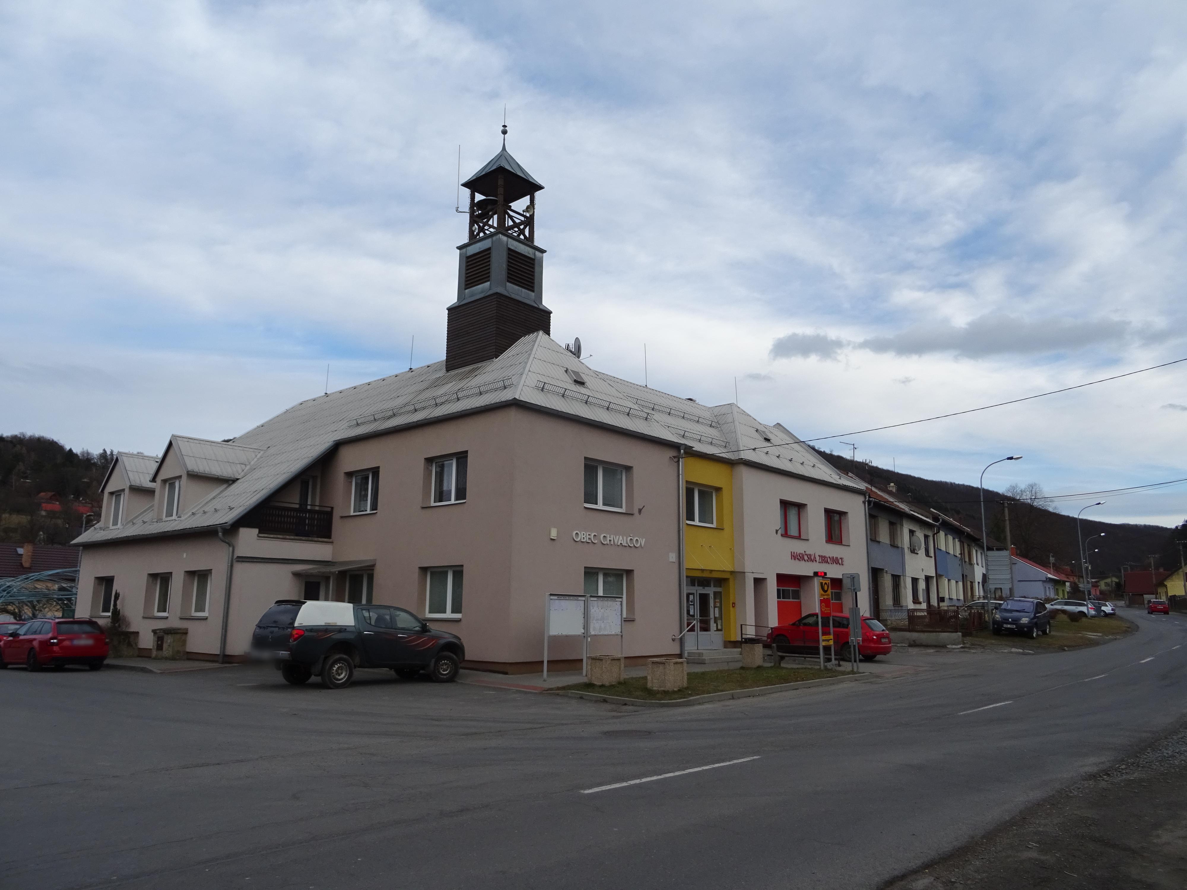 Chvalčov - obecní úřad foto 2