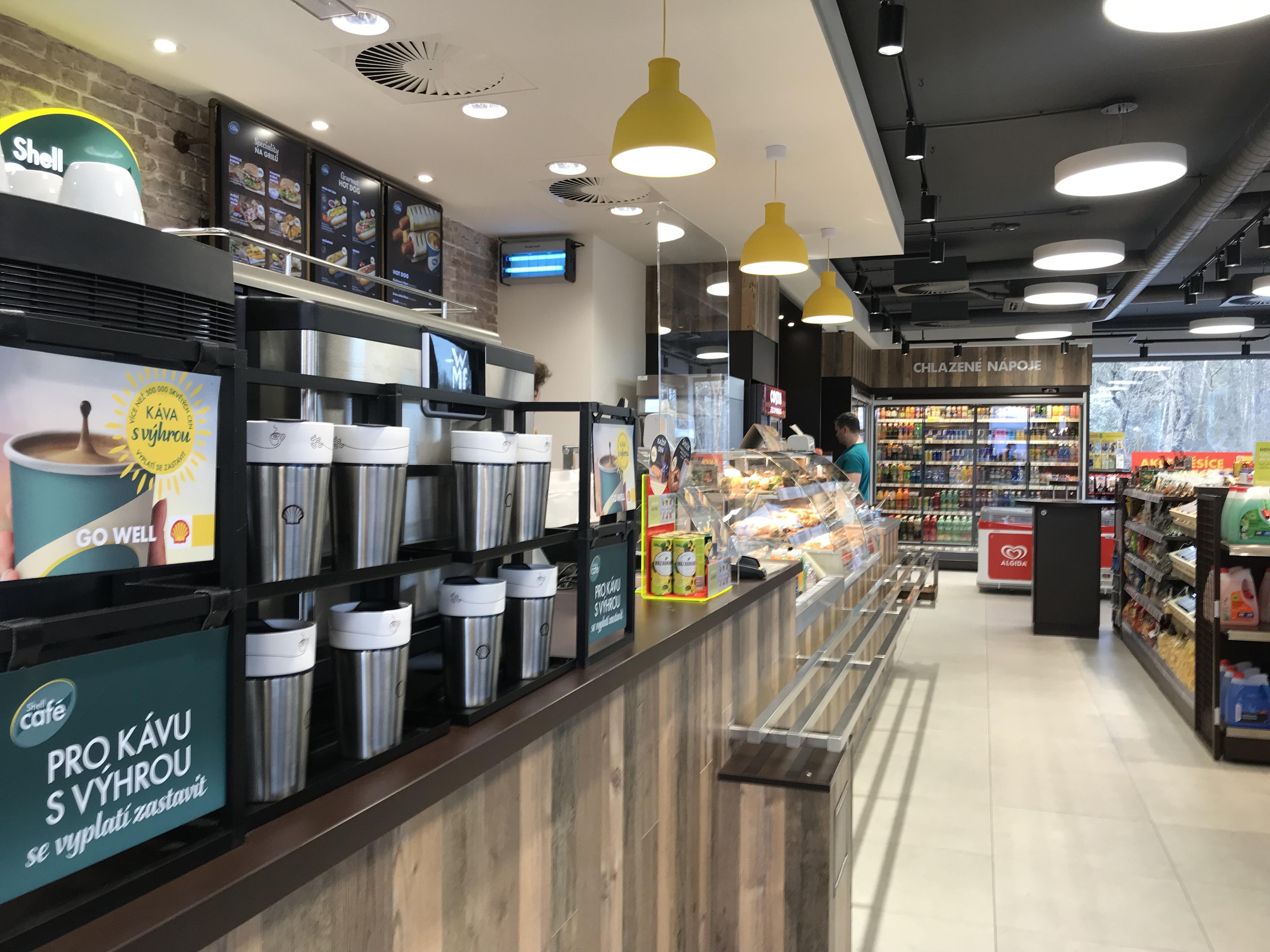 Občerstvení na čerpací stanici foto 2