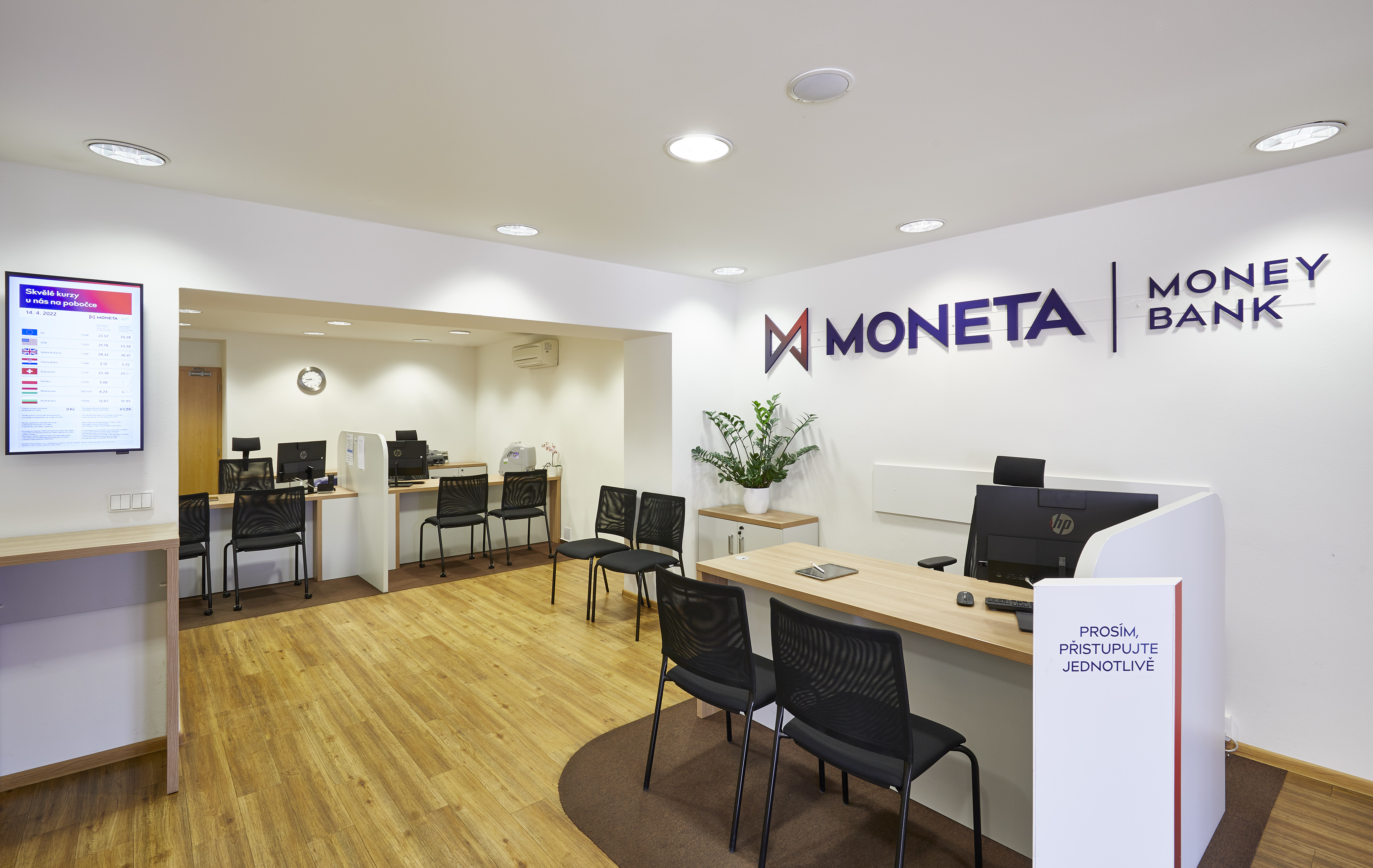 MONETA Money Bank foto 2